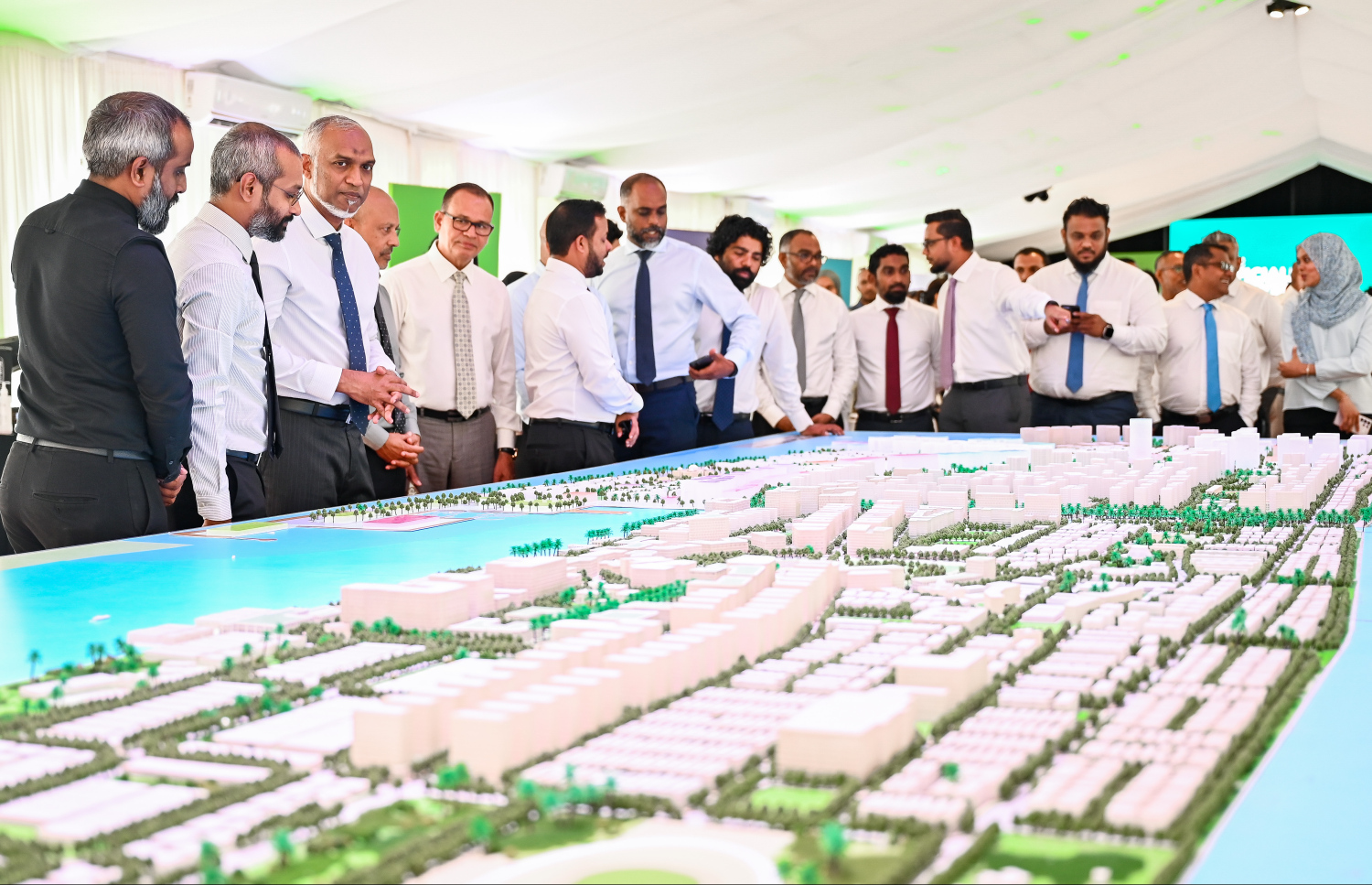 ހުޅުމާލޭގެ "ރިވައިޒްޑް މާސްޓަޕްލޭން" އިފްތިތާހުކުރުން