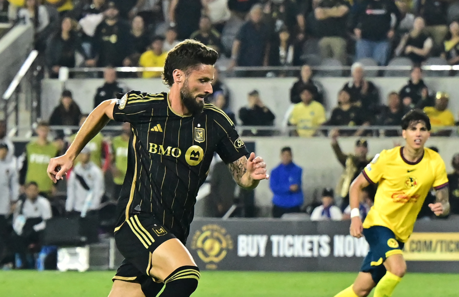 ޕްލޭއޮފް މެޗުގައި ޖިރޫ.--