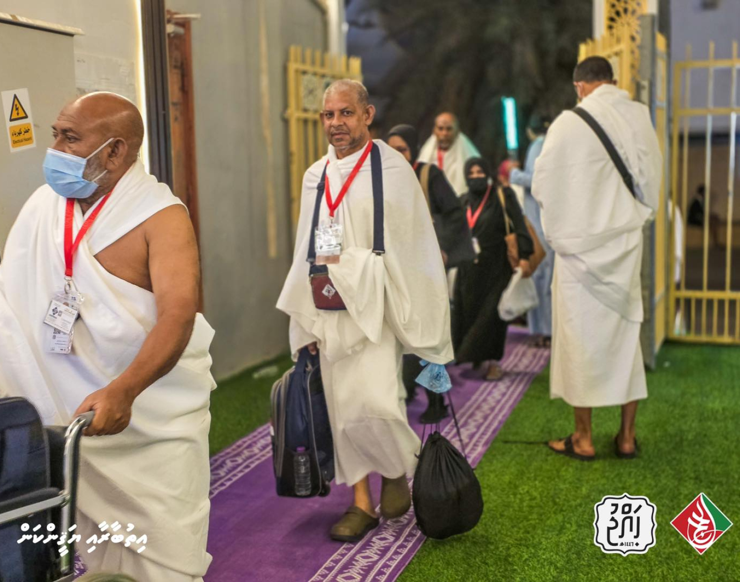 ހައްޖު ކޯޕަރޭޝަންގެ ހަވާލުގައި ހައްޖުގެ އަޅުކަން އަދާކުރުމަށް މައްކާގައި ތިބި ޙައްޖުވެރިން މިނާގައި -- ފޮޓޯ: ހައްޖު ކޯޕްރޭޝަން