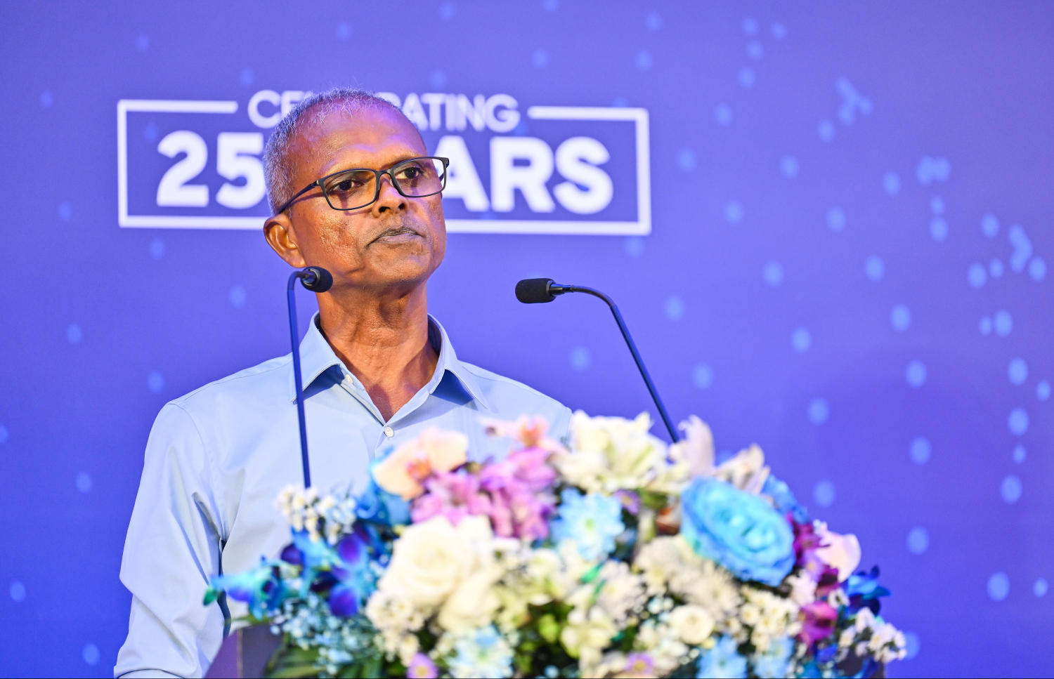 ސިލްވާ ސޭންޑްސްގެ މެނޭޖިން ޑިރެކްޓަރު ހުސައިން ތައުފީގު އަލީ ރޭގެ ހަފުލާގައި ވާހަކަ ދައްކަވަނީ.--- ފޮޓޯ: ފަޔާޒް މޫސާ | މިހާރު