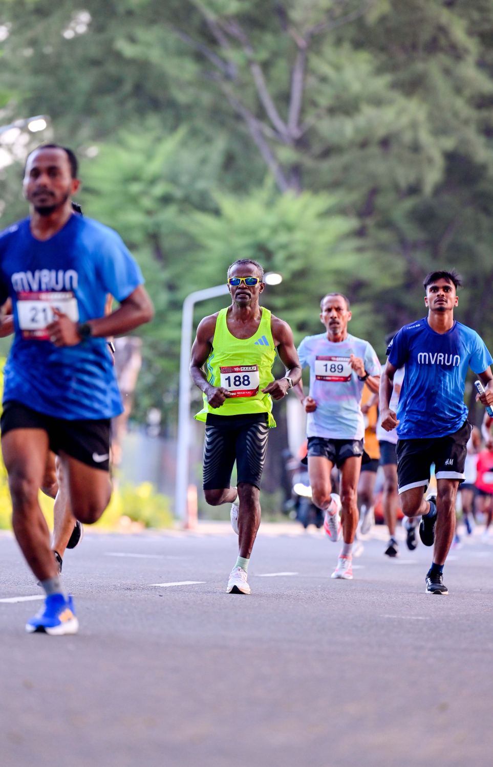 ރާއްޖޭގެ އެންމެ ބޮޑު އެއް ޖިމް، ޓީއެފްޖީ، އިން އިންތިޒާމްކޮށް މިއަދު ހުޅުމާލޭގައި ބޭއްވި "އެމްވީ ރަން"ގެ ބައިވެރިން  ދުވަނީ.-- ފޮޓޯ: ނިޝާން އަލީ | މިހާރު