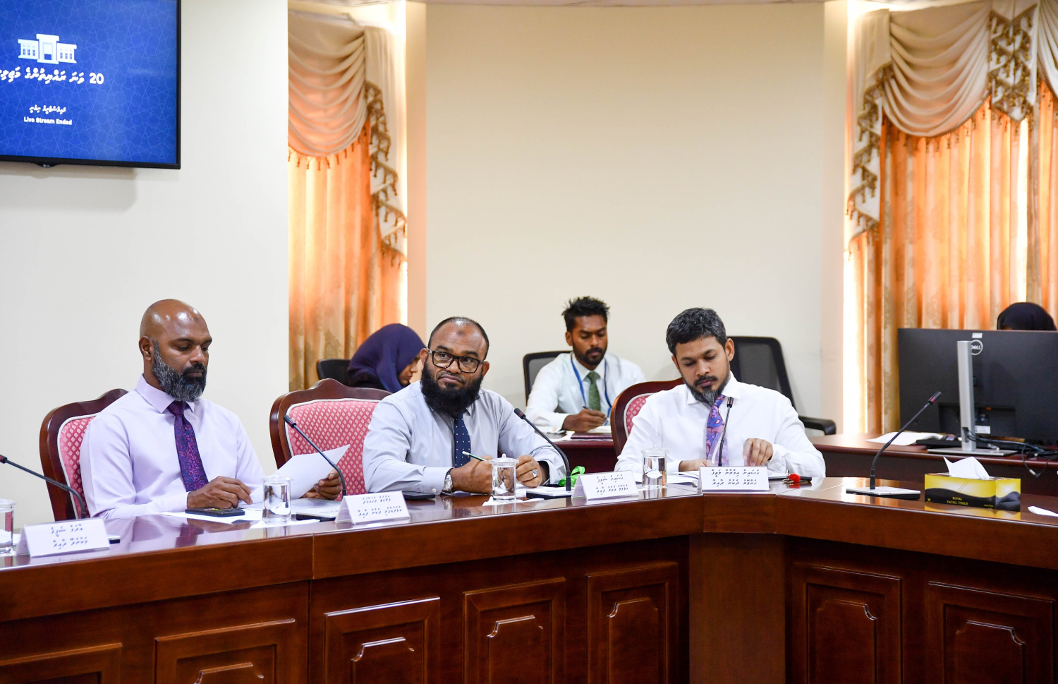 ރައްޔިތުންގެ މަޖިލީހުގެ އިންފޮމޭޝަން އެންޑް ކޮމިއުނިކޭޝަން ޓެކްނޮލޮޖީ ކޮމިޓީން ބޭއްވި ބައްދަލުވުން.-- ފޮޓޯ: މަޖިލިސް