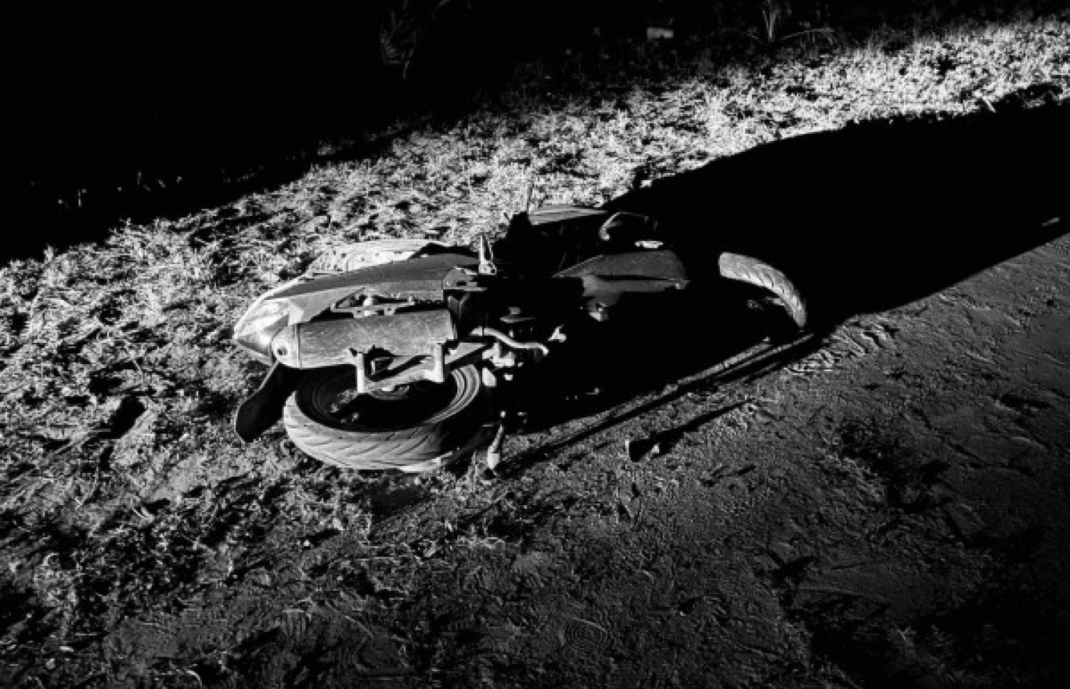 ފައިނުގައި ސައިކަލެއް އެކްސިޑެންޓުވެފައި-- ފޮޓޯ: ފައިނު އޮންލައިން