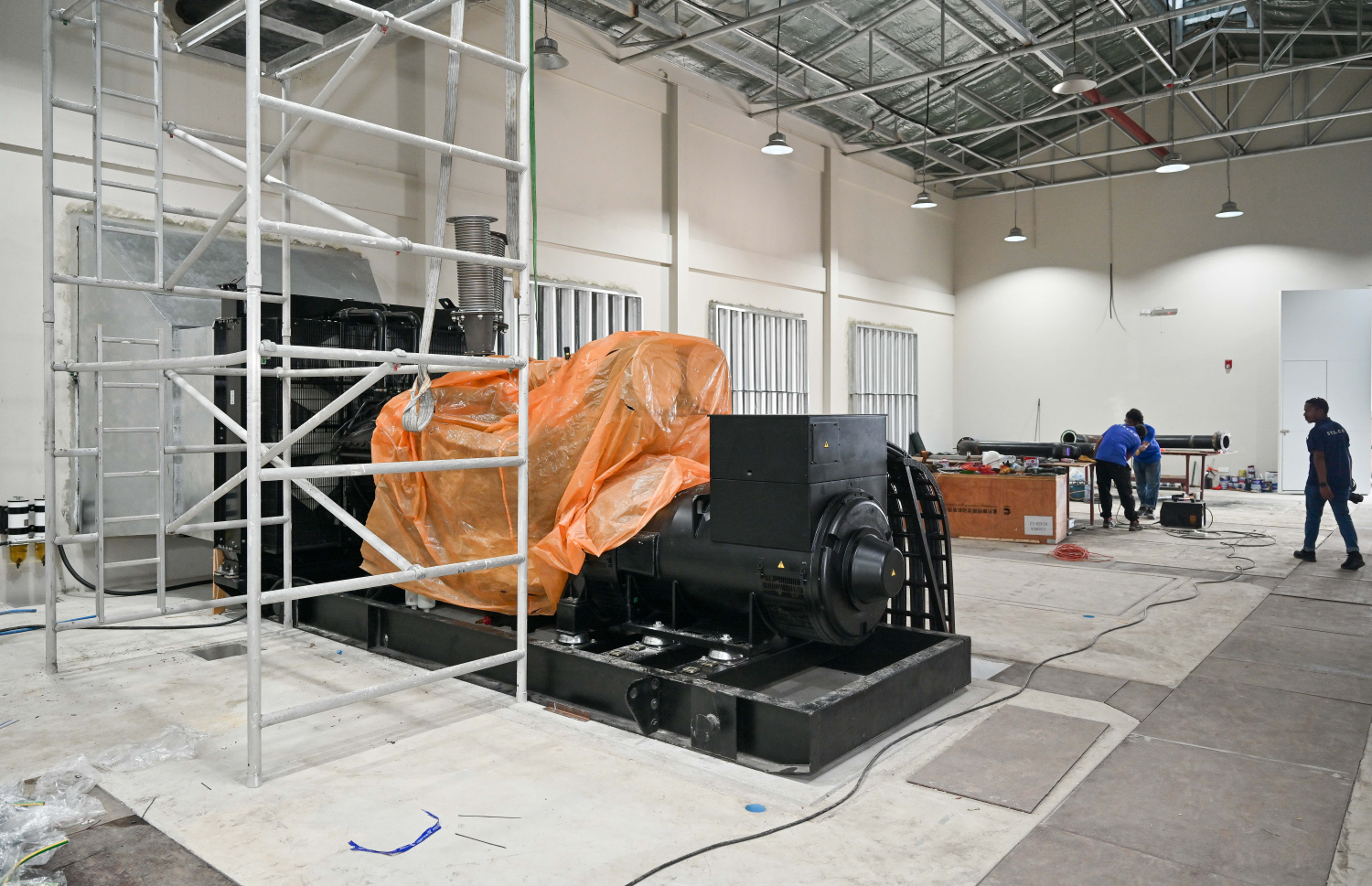 ސްޓެލްކޯއިން ދިއްފުށީގައި ނިންމައި ހުޅުވަން ތައްޔާރުވާ އިންޖީނުގެ-- ފޮޓޯ: ނިޝާން އަލީ / މިހާރު