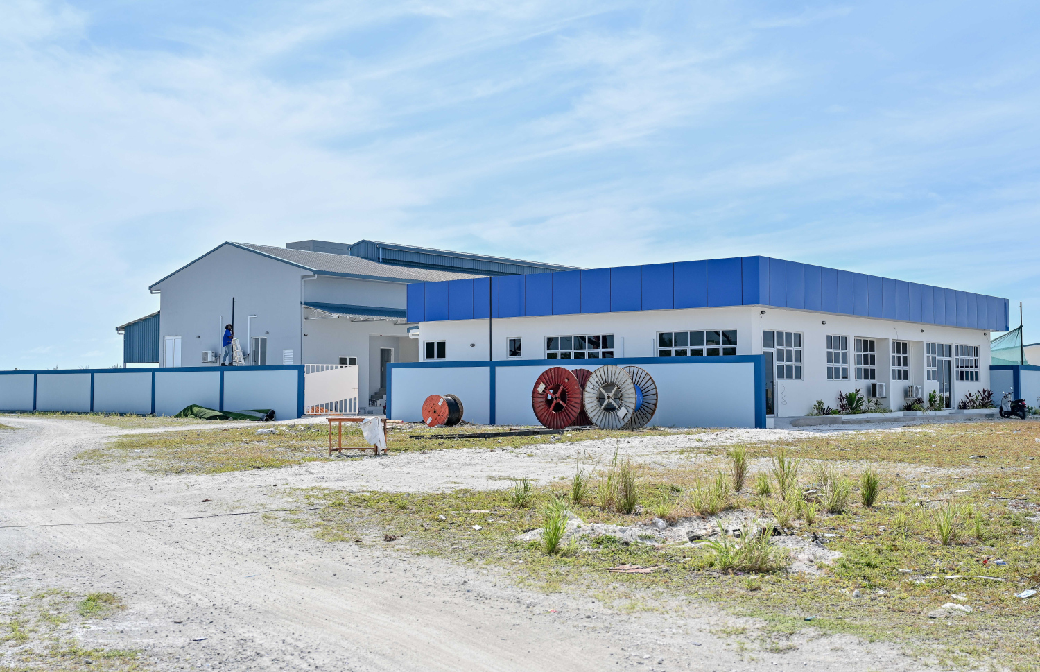 ސްޓެލްކޯއިން ދިއްފުށީގައި ނިންމައި ހުޅުވަން ތައްޔާރުވާ އިންޖީނުގެ.-- ފޮޓޯ: ނިޝާން އަލީ / މިހާރު