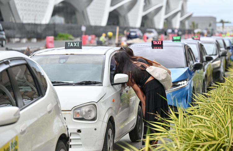 Sarukaaruge Taxi hidhumathah Driverun hoadhan walk-in interview eh