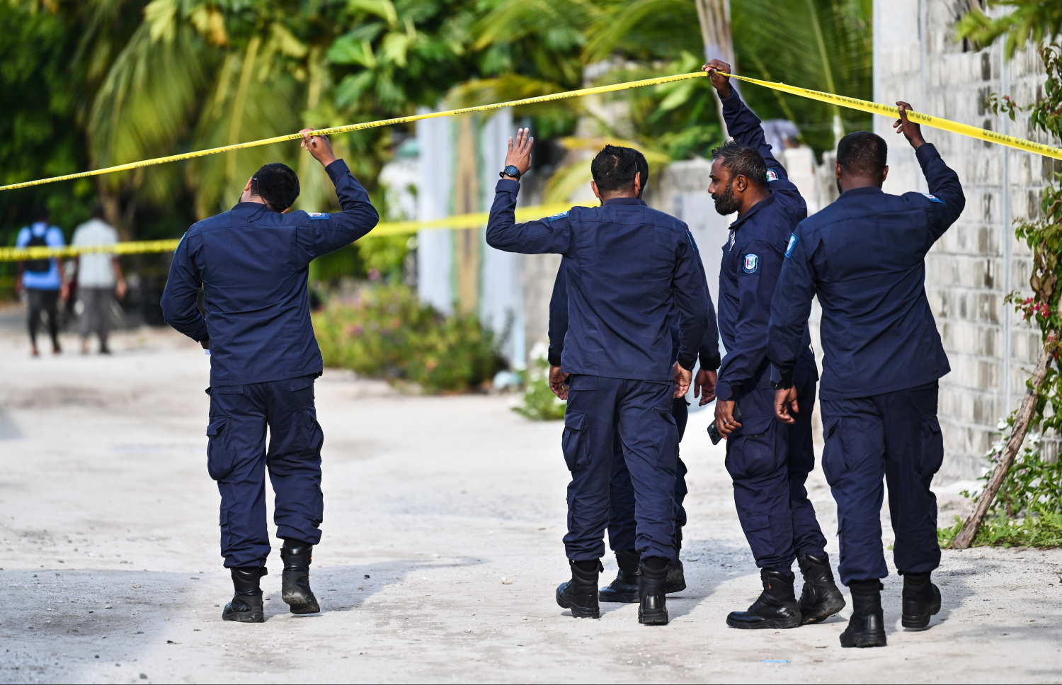 އަބްދުއްރަހުމާންގެ މަރާ ގުޅިގެން މާޅޮހުގައި ފުލުހުން ހަރަކާތްތެރިވަނީ.---ފޮޓޯ: ފަޔާޒު މޫސާ | މިހާރު