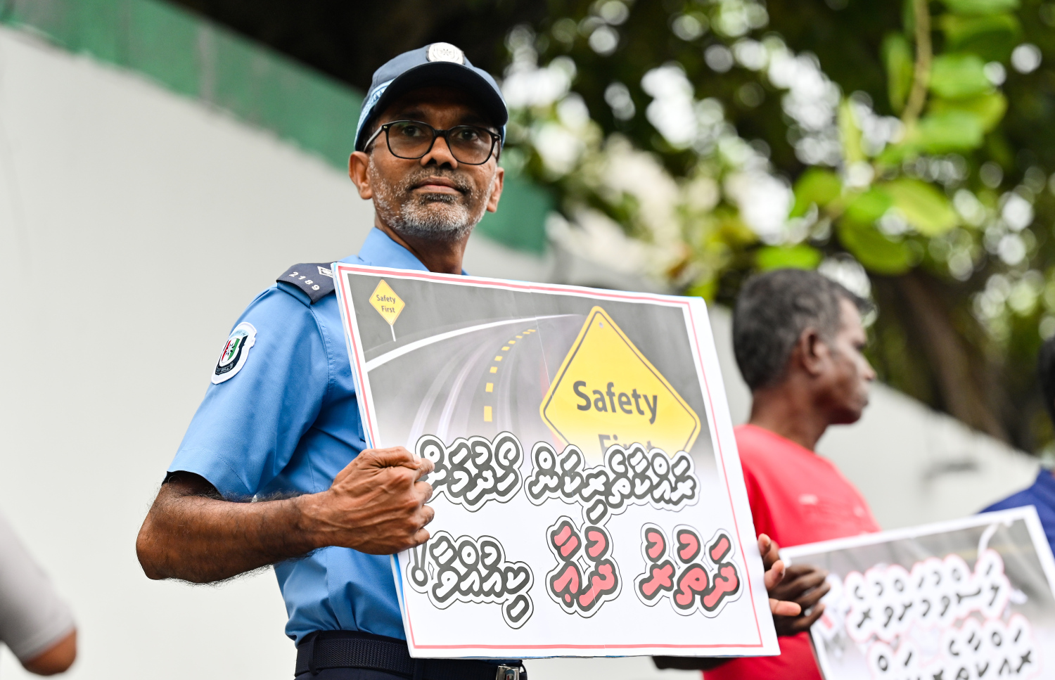 މާލޭގައި ހިނގަމުންދާ ނުރައްކާތެރި އެކްސިޑެންޓްތަކާ ގުޅޭގޮތުން އާންމު ރައްޔިތުން ހޭލުންތެރިކުރުމަށްޓަކައި ޓްރެފިކް ޕޮލިސް ޑިޕާޓްމަންޓުގެ ފަރާތުން މިއަދު މާލޭގައި ހިންގި ސިނާރިއޯ ބޭސްޑް އެކްސައިޒް. ..-- ފޮޓޯ: ނިޝާން އަލީ | މިހާރު