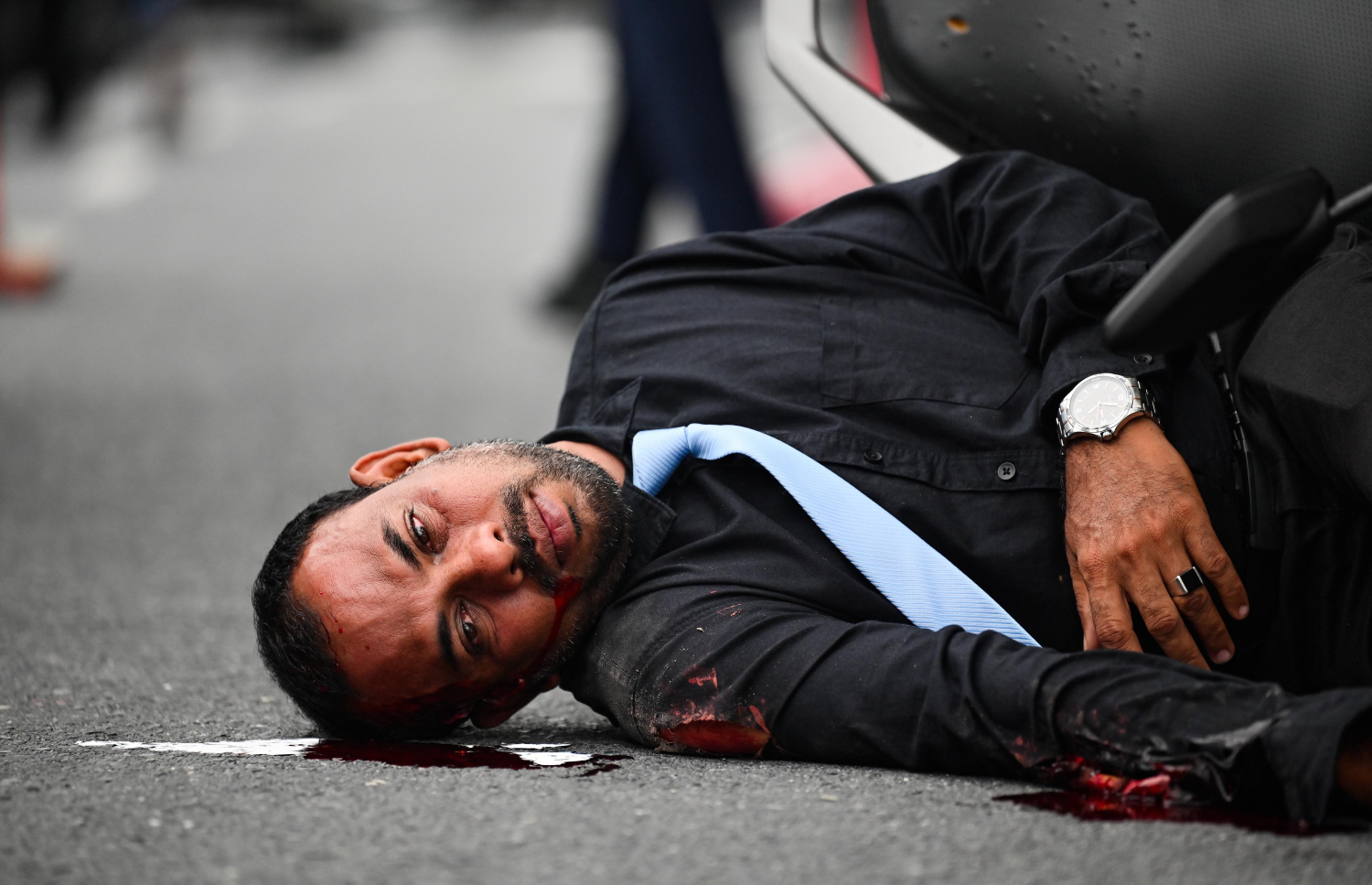 މާލޭގައި ހިނގަމުންދާ ނުރައްކާތެރި އެކްސިޑެންޓްތަކާ ގުޅޭގޮތުން އާންމު ރައްޔިތުން ހޭލުންތެރިކުރުމަށްޓަކައި ޓްރެފިކް ޕޮލިސް ޑިޕާޓްމަންޓުގެ ފަރާތުން މިއަދު މާލޭގައި ހިންގި ސިނާރިއޯ ބޭސްޑް އެކްސައިޒް. ..-- ފޮޓޯ: ނިޝާން އަލީ | މިހާރު