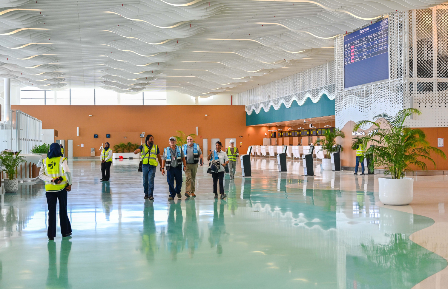 އާ ޓާމިނަލްގެ ކައުންޓަރުތައް -- ފޮޓޯ: ފަޔާޒް މޫސާ / މިހާރު