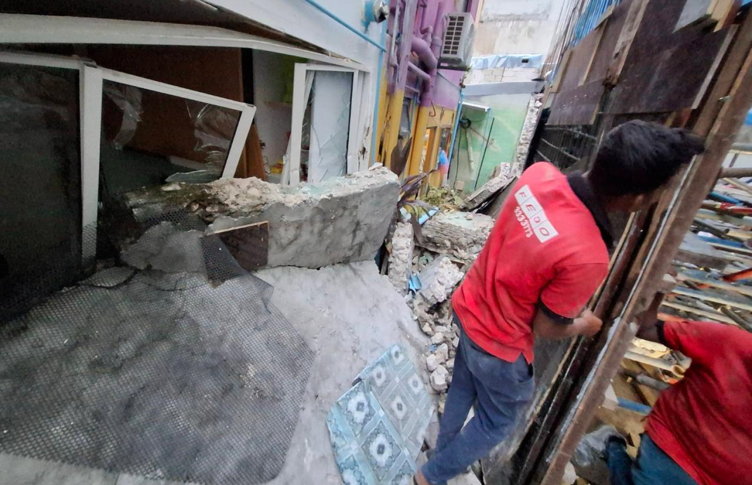 މ. ތަކަންދޫގޭ ފާރު ވެއްޓިފައި.