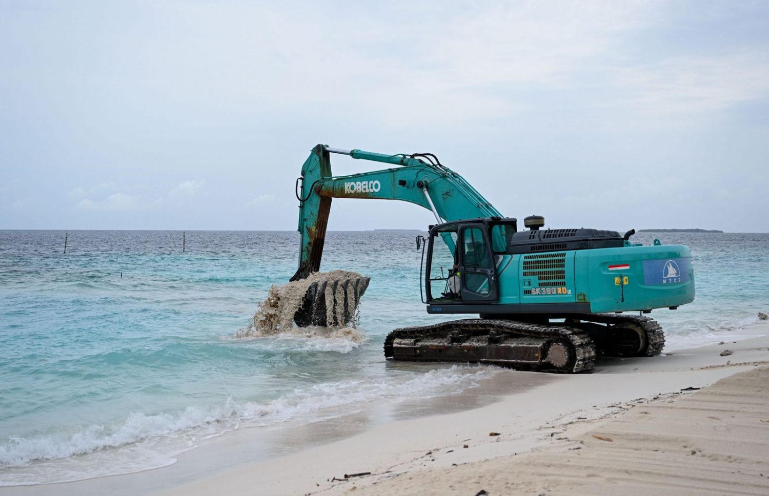 ފޮއްދޫ ބަނދަރު ހެދުމުގެ އަމަލީ މަސައްކަތް ރަސްމީކޮށް ފަށަނީ-- ފޮޓޯ: ރައީސް އޮފީސް