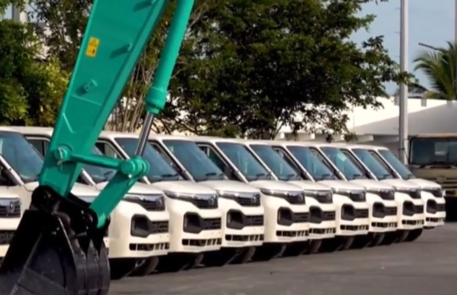 އިންޑިއާއިން ރާއްޖެއަށް ހަދިޔާކުރި ބައެއް އުޅަނދުތައް.