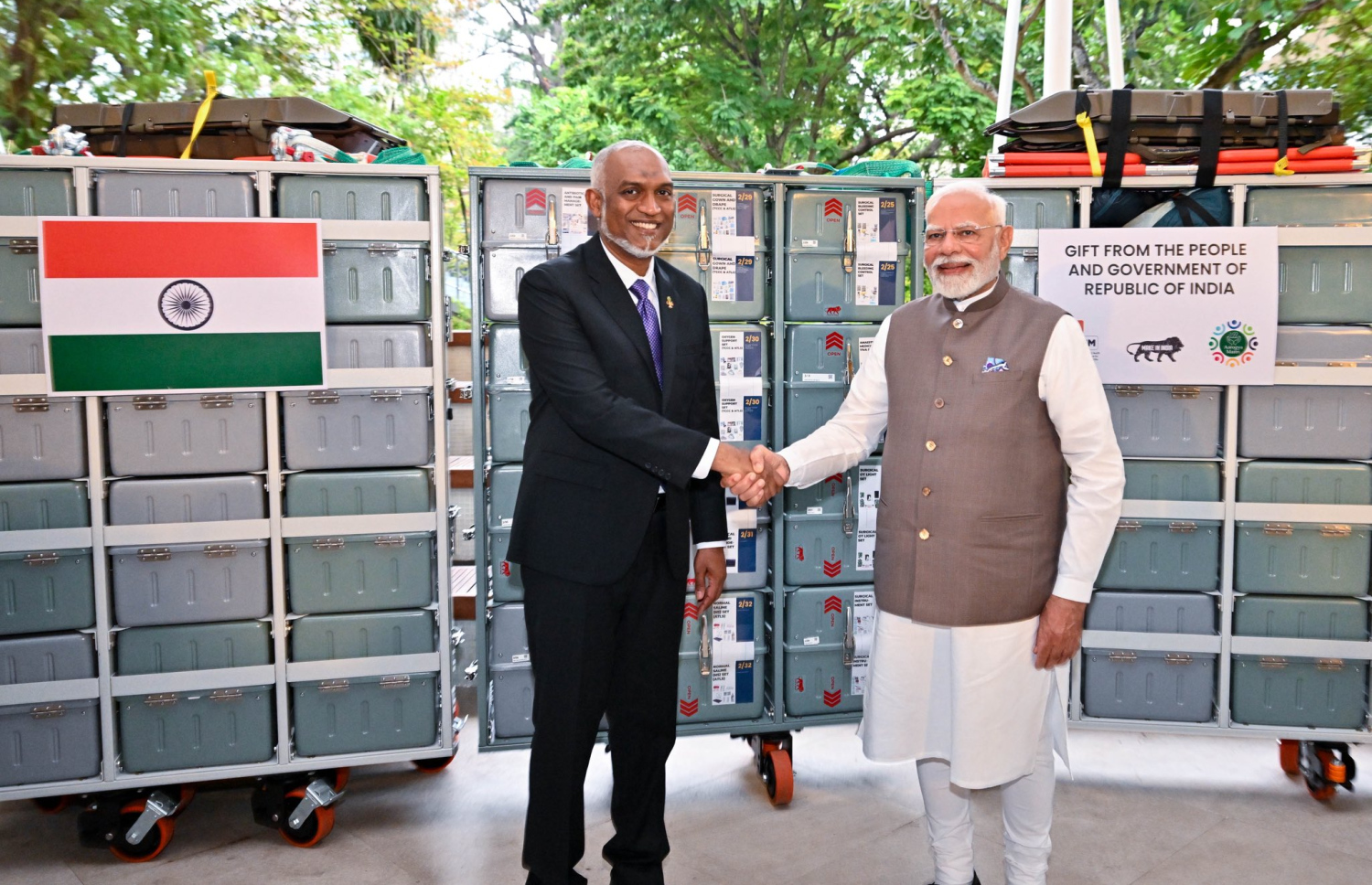 ޕޯޓަބަަލް ހޮސްޕިޓަލް ހަދިޔާ ކުރުމުގެ ރަސްމިއްޔާތުގައި ރައީސް ޑރ. މުހައްމަދު މުއިއްޒު އާއި އިންޑިއާގެ ބޮޑުވަޒީރު ނަރެންދްރަ މޯދީ ބައިވެރިވަނީ -- ފޮޓޯ: ރައީސް އޮފީސް