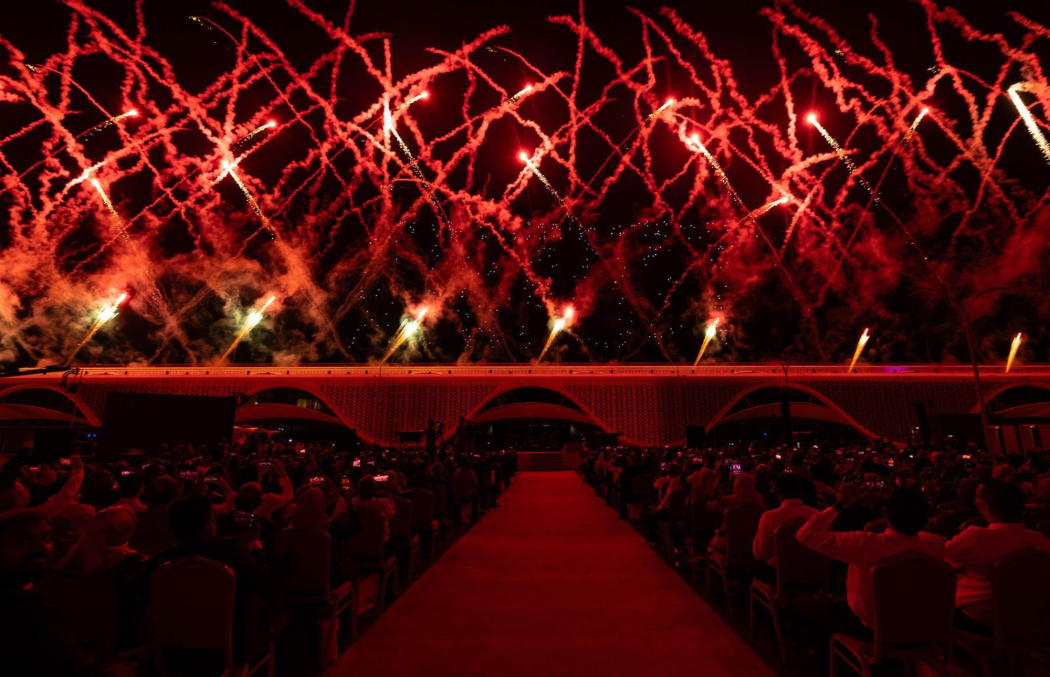 ވީއައިއޭގެ އާ ޓާމިނަލް ހުޅުވުމުގެ ކުލަގަދަ ހަފުލާގައި ހަވާއަރުވަނީ.---ފޮޓޯ: އެމްއޭސީއެލް