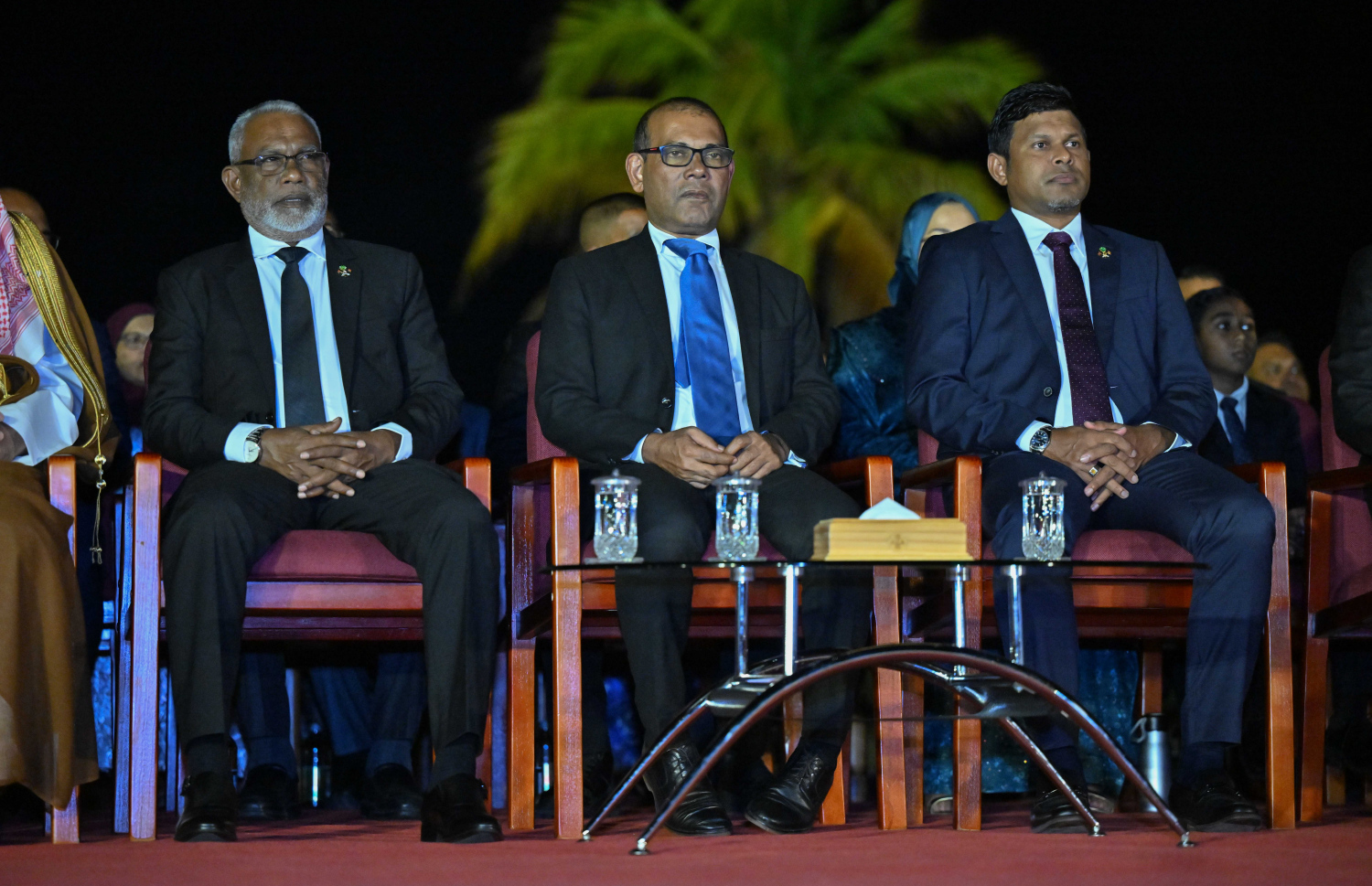 ވެލާނާ އިންޓަނޭޝަނަލް އެއާޕޯޓުގެ އާ ޓާމިނަލް ހުޅުވުމުގެ ރަސްމިއްޔާތުގައި ނާއިބު ރައީސް ހުސެން މުހައްމަދު ލަތީފް އާއި ކުރީގެ ރައީސް ނަޝީދު އަދި މަޖިލީހުގެ ރައީސް އަބްދުލްރަހީމް ބައިވެރިވެވަޑައިގަންނަވަނީ .---ފޮޓޯ: ރައީސް އޮފީސް