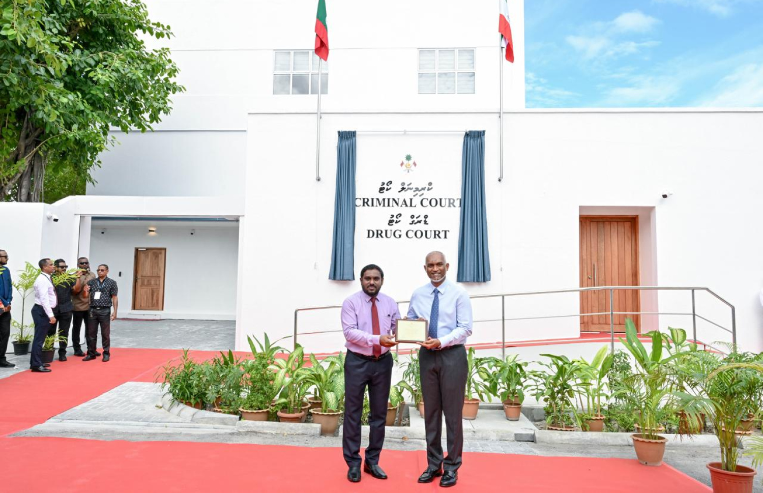 ޖަސްޓިސް ބިލްޑިން އެނެކްސް ހުޅުވުމަށްފަހު ރައީސަށް ފިލައެއް އަރުވަނީ - ފޮޓޯ/ރައީސް އޮފީސް