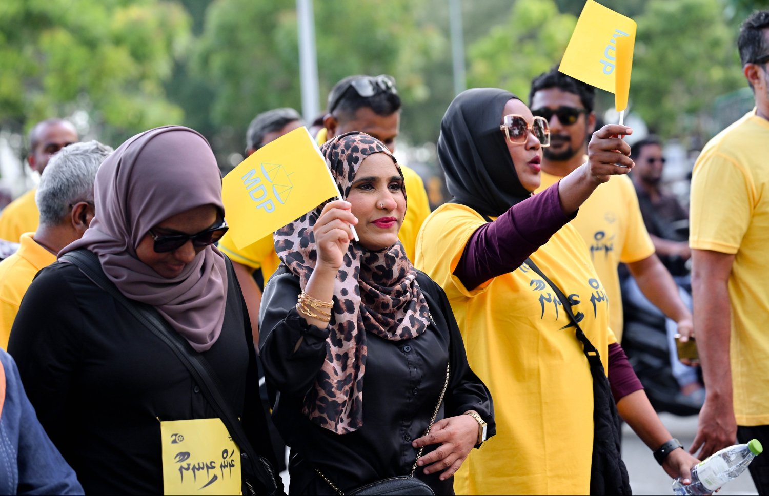 އެމްޑީޕީގެ 20 ވަނަ އަހަރީ ދުވަހުގެ މުނާސަބަތުގައި ސެންޓްރަލް ޕާކްގައި މިއަދު ބޭއްވި "ރަން ރީނދޫ" ދުވުމުގައި އެޕާޓީގެ މެމްބަަރަކު ބައިވެރިވަނީ.-- ފޮޓޯ: ނިޝާން އަލީ | މިހާރު