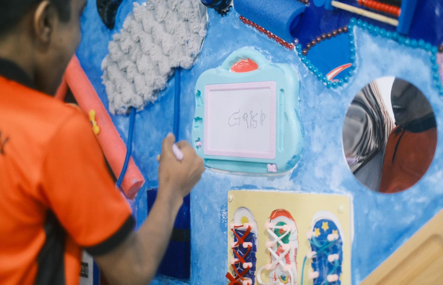 ބީއެމްއެލްގެ އެހީގައި ގާއިމުކޮށްފައިވާ ސެން ކްލާހެއް. --ފޮޓޯ: ބީއެމްއެލް