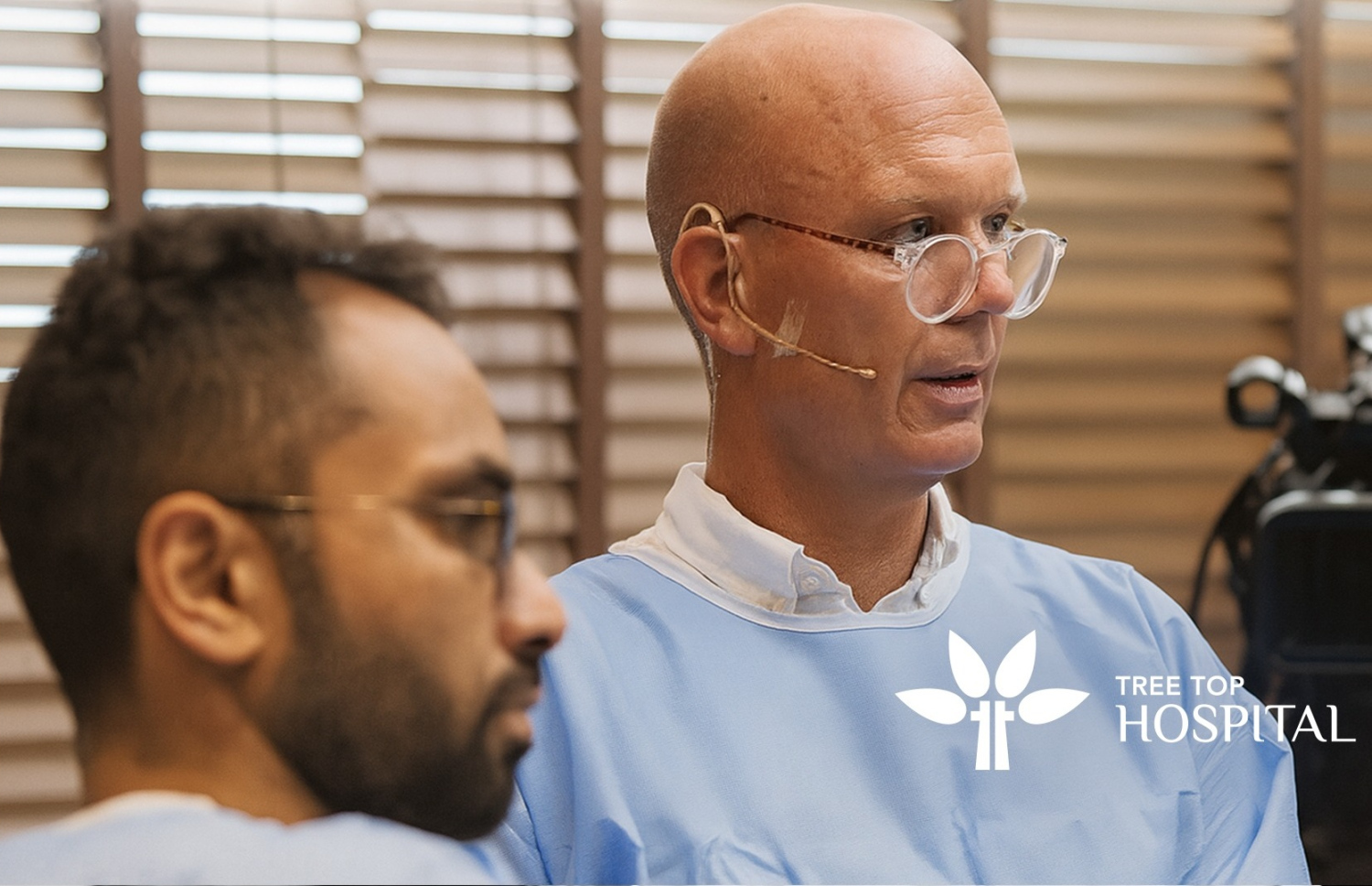 ޑރ. މެގްނަސް: ޕީއެޗްޑީ ތީސީސް ލިޔުއްވީ ކޮނޑުހުޅުގެ ސާޖަރީތަކާ ގުޅޭގޮތުން.