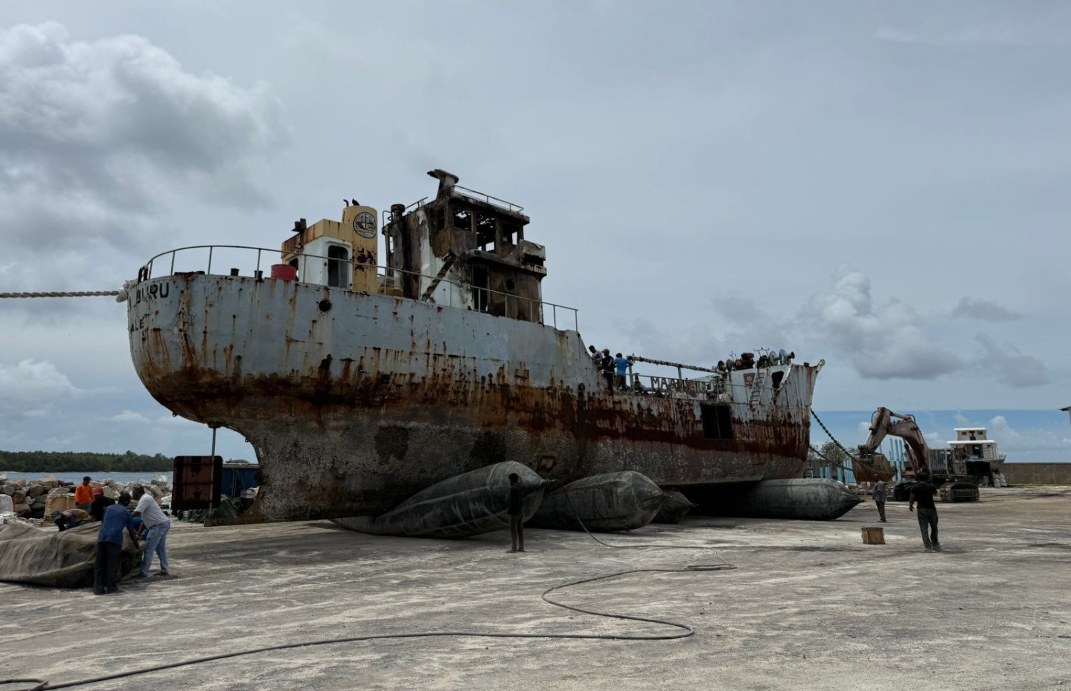 މާމިގިލީގައި ޝިޕްރެކަށް ހެދި ބޯޓު.-- ފޮޓޯ: މުހައްމަދު ރީހާން