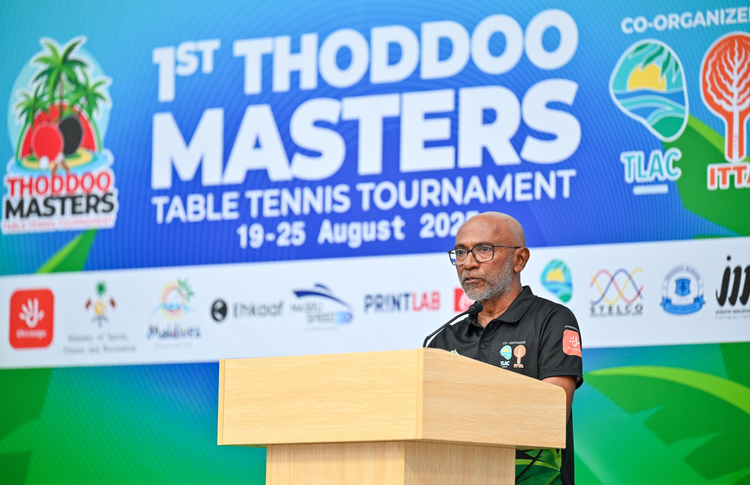 ތޮއްޑޫ މާސްޓާ ޓީޓީ މުބާރާތް ހުޅުވުމުގެ ރަސްމިއްޔާތުގައި ސީވީޑް އަހްމަދު ލަތީފް ވާހަކަ ދައްކަވަނީ: އޭނާ ވިދާޅުވީ ކޮންމެ އަހަރަކު އެ މުބާރާތް ތޮއްޑޫގައި ބާއްވަން މަސައްކަތް ކުރާނެ ކަމަށް --- ފޮޓޯ: ފަޔާޒު މޫސާ | މިހާރު