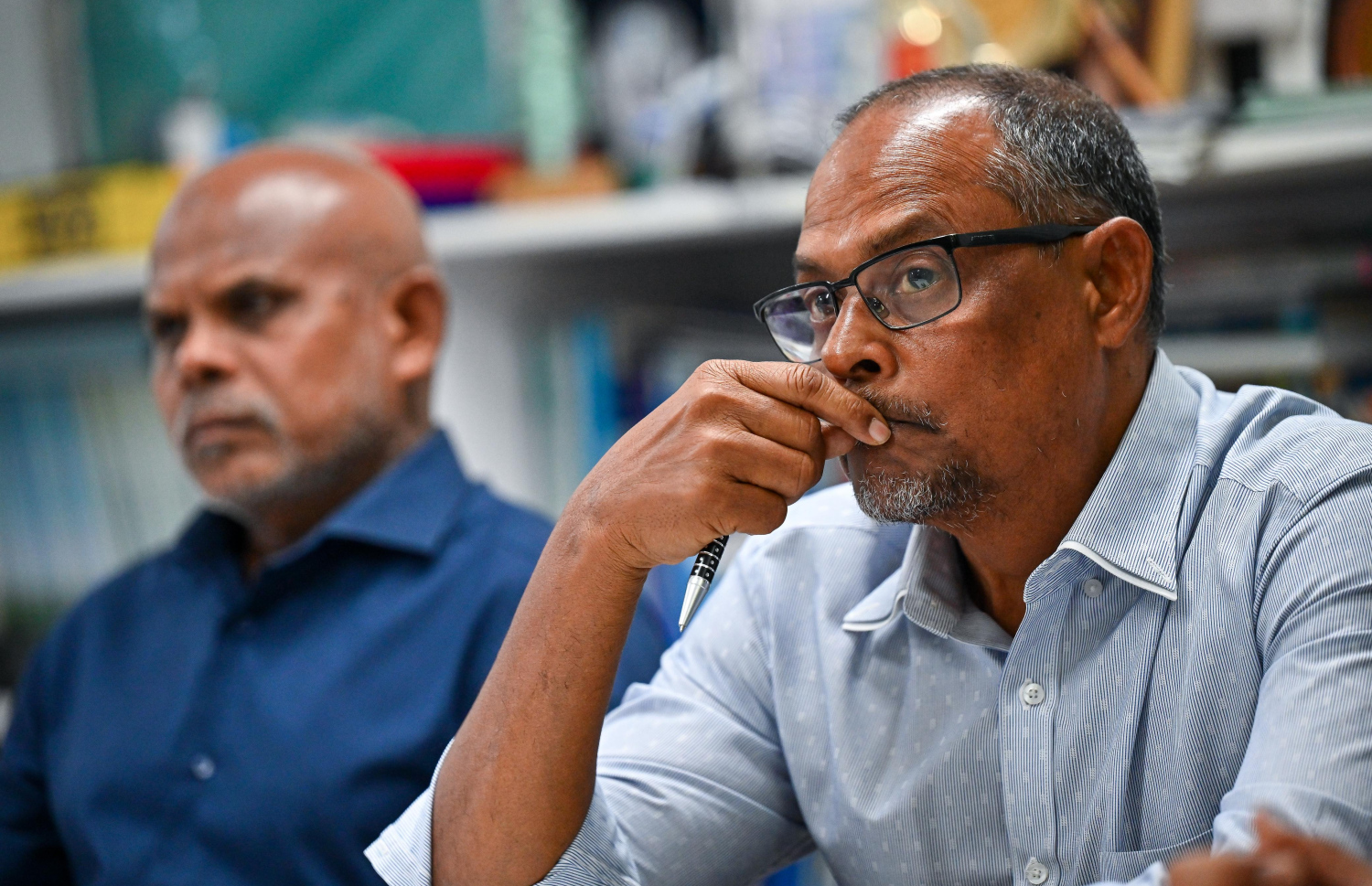 ސީނިއާ ނޫސްވެރިންގެ ބޭއްވި ނޫސްވެރިންގެ ބައްދަލުވުމުގެ ތެރެއިން: މީޑިއާ ބިލު ހުށަހަޅާފައިވާ ނޫސްވެރިކަމުގެ މިނިވަންކަން އެކީ ހިފެހެއްޓުމުގެ މަގުސަދުގައި ކަމަށް އެ ބޭފުޅުން ވިދާޅުވި - ފޮޓޯ: ފަޔާޒު މޫސާ / މިހާރު