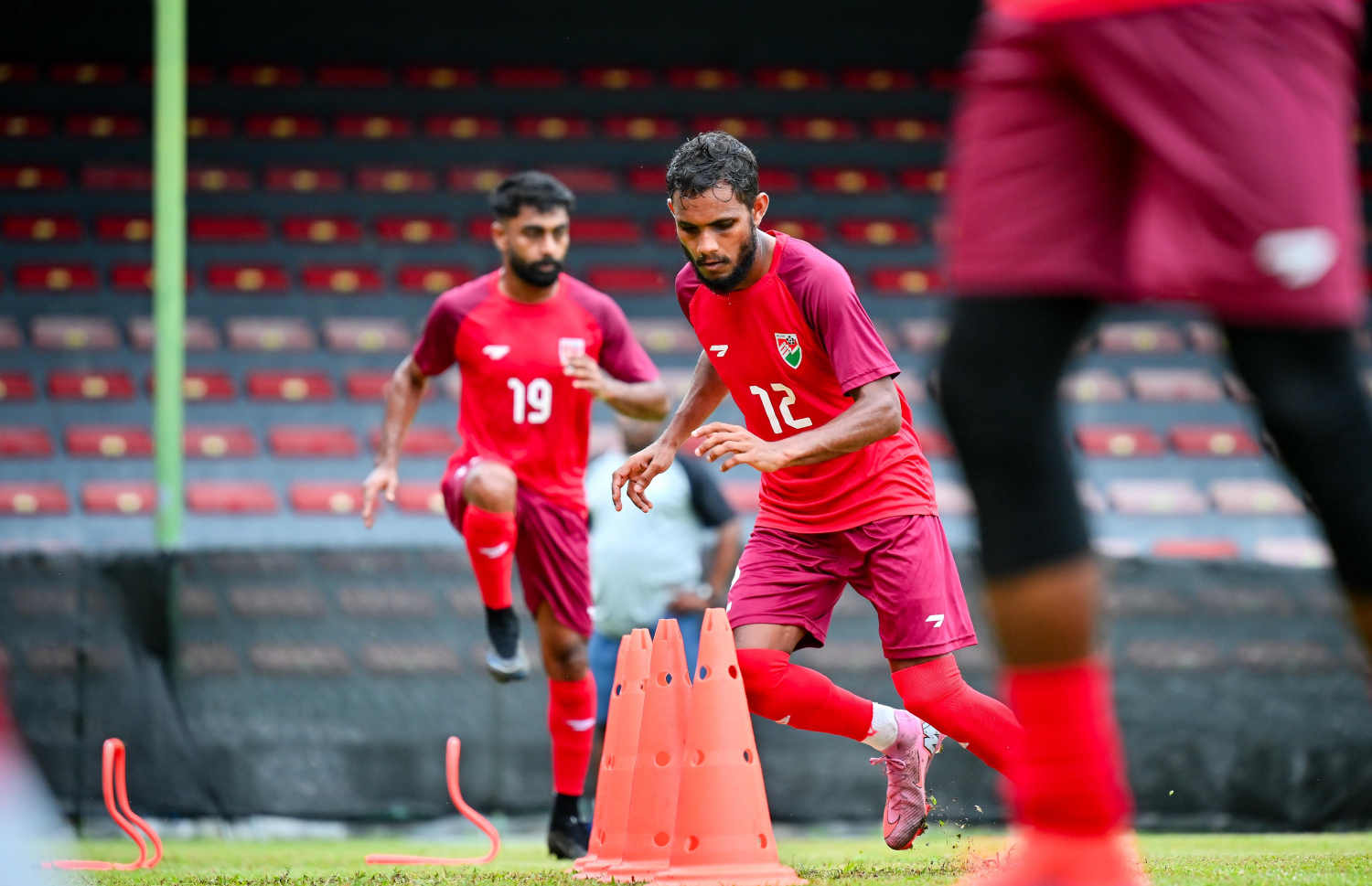 ގައުމީ ޓީމުގެ ޕްރެކްޓިހުގެ ތެރެއިން: ޓީމުން ތައްޔާރު ވަމުން ދަނީ ލަންކާއާ ދެކޮޅަށް ކުޅޭ ދެ މެޗަށް --- ފޮޓޯ: ނިޝާން އަލީ | މިހާރު