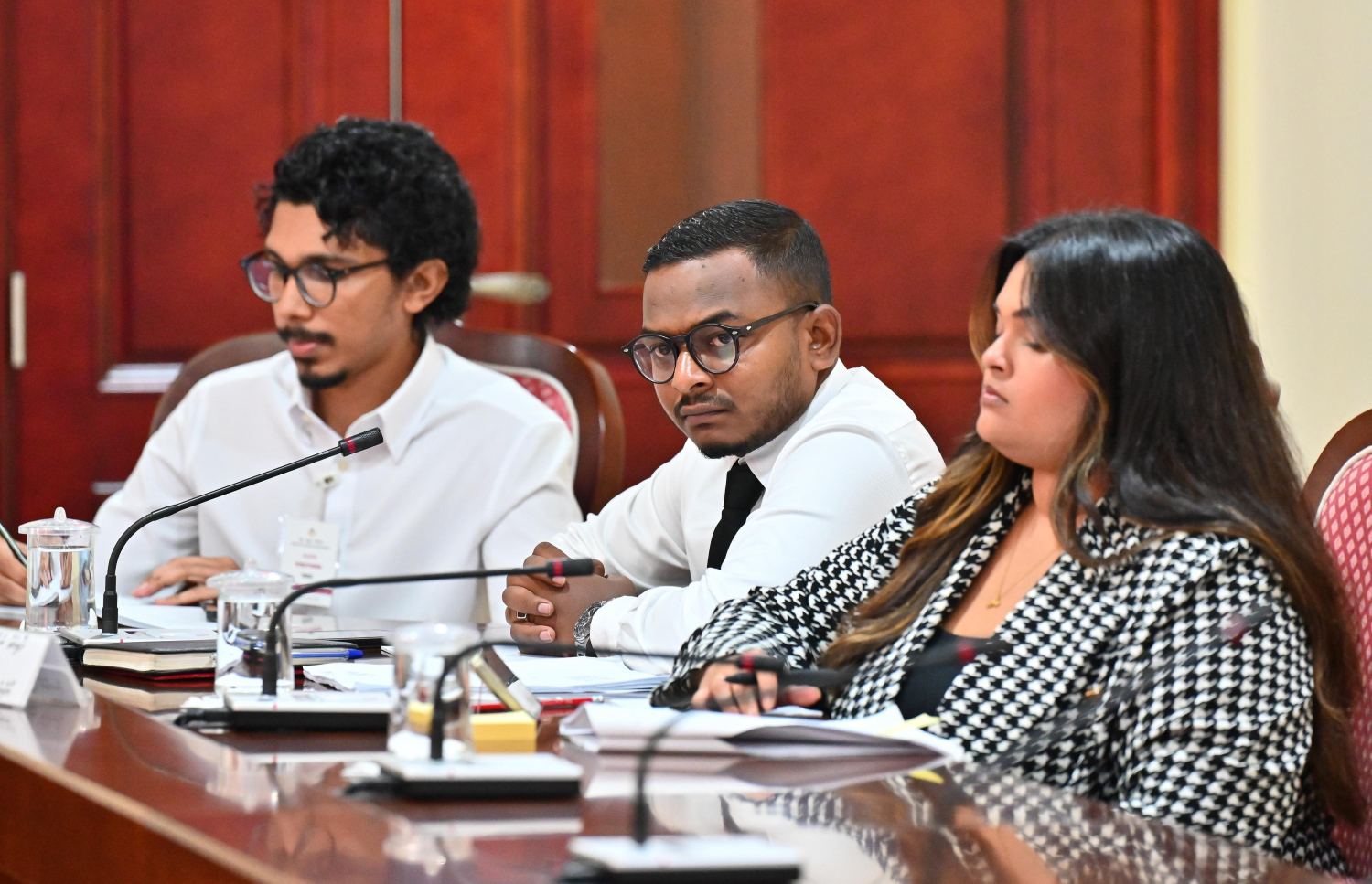 މިނިވަން މުއަސަސާތަކުގެ ކޮމިޓީއަށް މީޑިއާ ކައުންސިލް ހާޒިރުކުރުން: އެ ކައުންސިލުން ވަނީ ބިލާ ދެކޮޅު ކަން ހާމަކޮށްފައި - ފޮޓޯ: ފަޔާޒު މޫސާ / މިހާރު