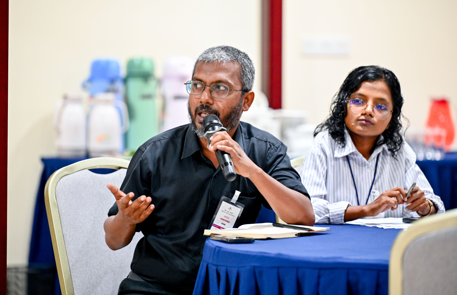 މިނިވަން މުއައްސަސާތަކާ ބެހޭ ކޮމިޓީގައި މިއަދު ނޫސްވެރިން ވާހަކަ ދައްކަނީ. ކޮމިޓީގައި ވާހަކަ ދެއްކި ހުރިހާ މީޑިއާއަކުން ވަނީ ބިލާ ދެކޮޅު ކަން ހާމަކޮށްފައި - ފޮޓޯ: ނިޝާން އަލީ | މިހާރު