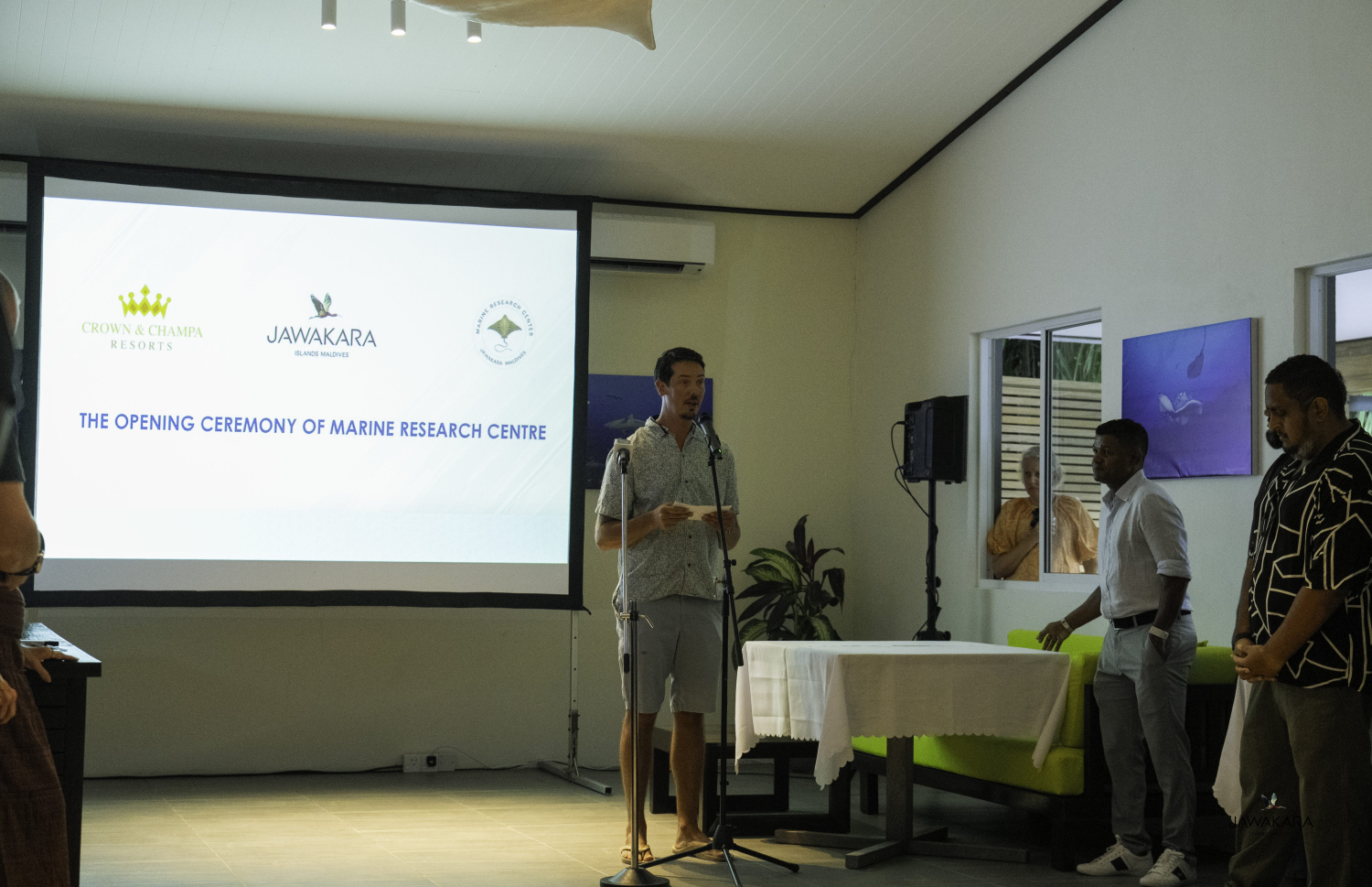 ޖަވަކަރާ އައިލެންޑްސް މޯލްޑިވްސް ރިސޯޓުގައި މެރިން ރިސާޗު ސެންޓަރު ހުޅުވުމުގެ ރަސްމިއްޔާތު.-- ފޮޓޯ: ކްރައުން އެންޑް ޗަމްޕާ ރިސޯޓްސް