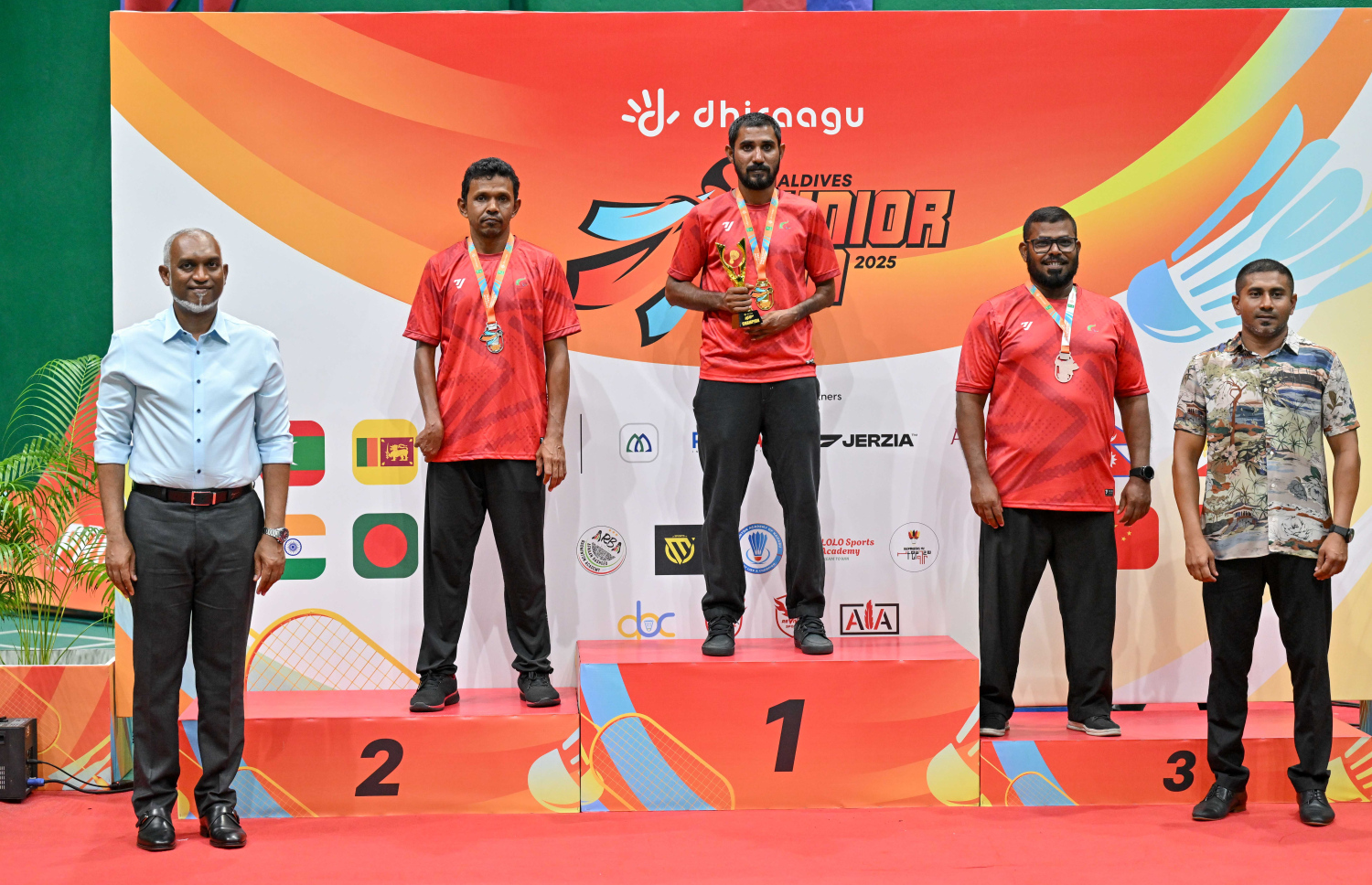 ޕެރަ ކެޓެގަރީން މެޑަލް ހޯދި އެތުލީޓުން.-- ފޮޓޯ: ރައީސް އޮފީސް