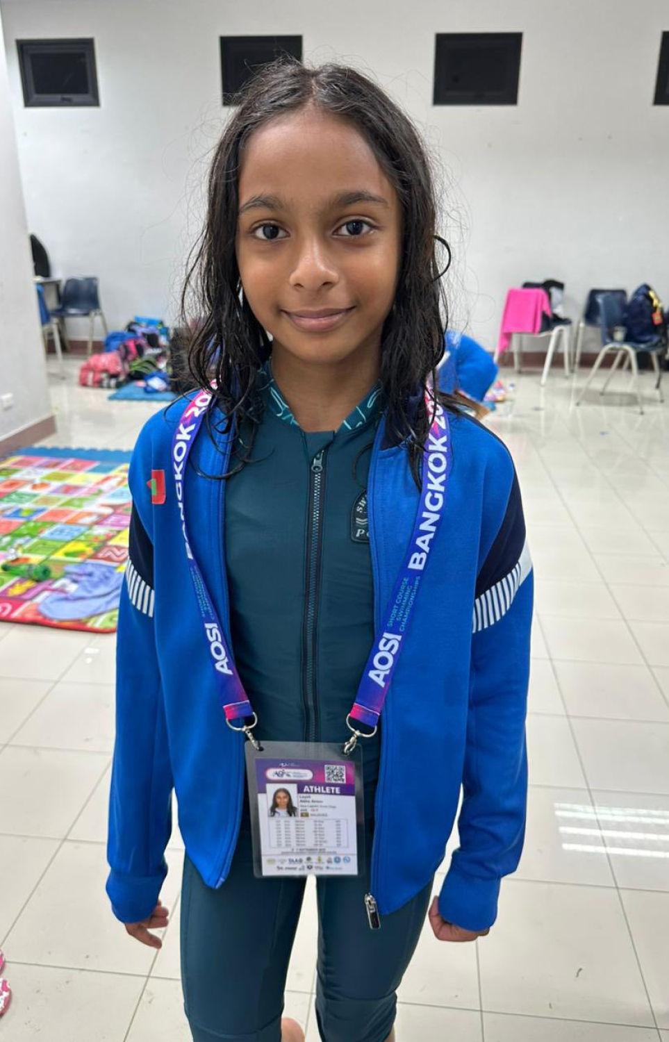 ތައިލެންޑުގެ ބެންކޮކްގައި ބޭއްވި އޭޝިއަން އޯޕަން ސްކޫލް އިންވިޓޭޝަނަލް ޝޯޓްކޯސް މުބާރާތުގައި ބައިވެރިވި ޖޫނިއާ ފެތުންތެރިއެއް ކަމަށްވާ ލަޔާލީ ފޮޓޯއަކަށް ތައްޔާރު ވެގެން.