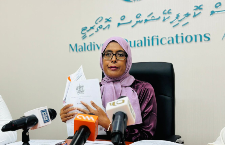 Lanka gai gavaidhaa khilaafah course hingumun Avid college ah MQA in fiyavalhu alhaifi