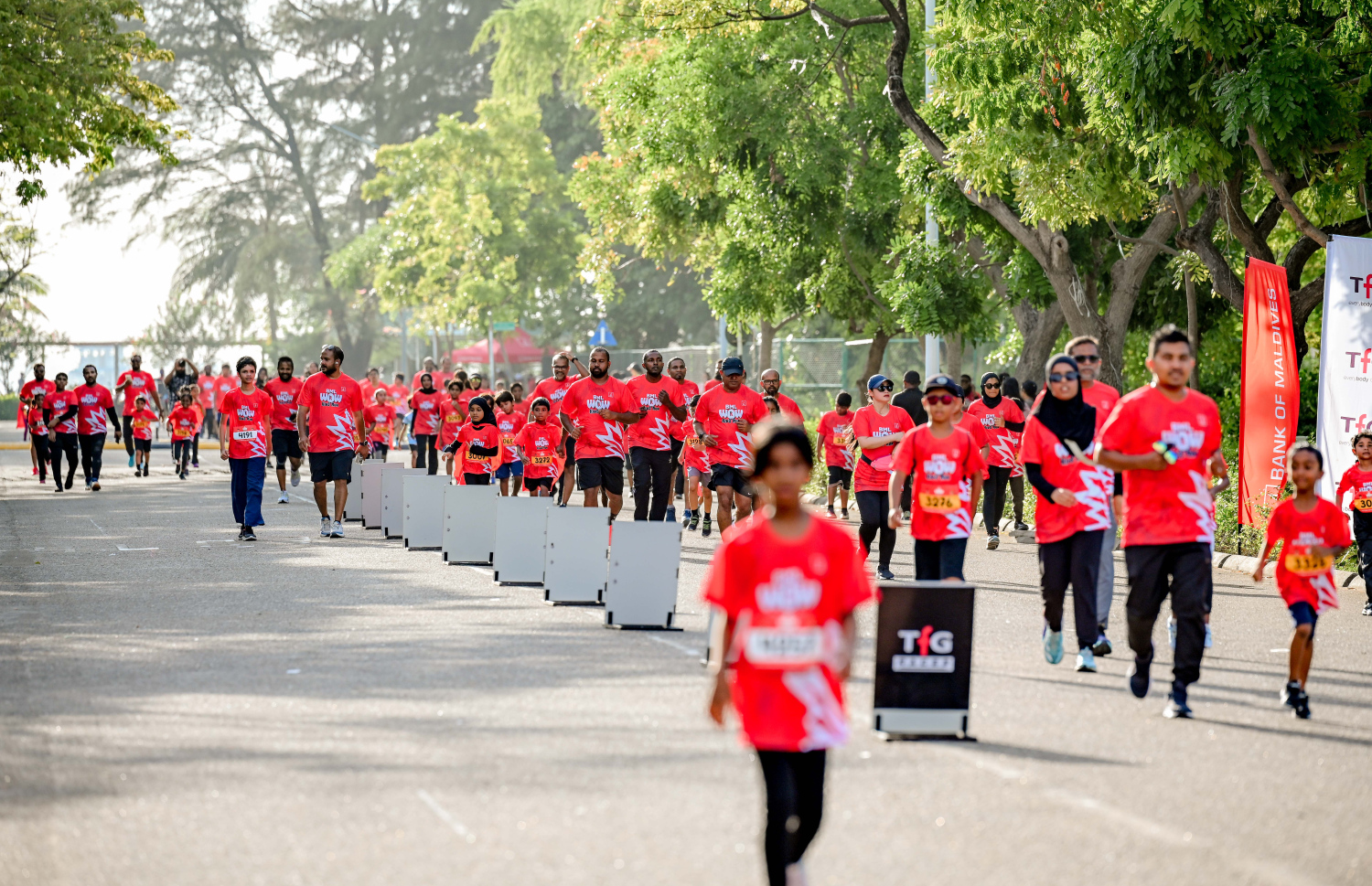 ބީއެމްއެލް އާއި ޓޯޓަލް ފިޓްނަސް ގްރޫޕް (ޓީއެފްޖީ) ގުޅިގެން މިއަދު ހުޅުމާލޭގައި ބޭއްވި ބީއެމްއެލް ވާއު ކިޑްސް ރަންގައި ބައިވެރިވި ދުވުންތެރިން.-- ފޮޓޯ: ނިޝާން އަލީ | މިހާރު