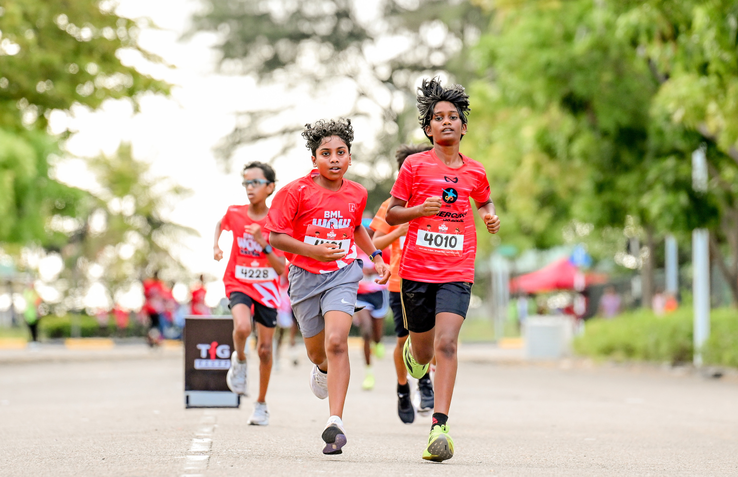 ބީއެމްއެލް އާއި ޓޯޓަލް ފިޓްނަސް ގްރޫޕް (ޓީއެފްޖީ) ގުޅިގެން މިއަދު ހުޅުމާލޭގައި ބޭއްވި ބީއެމްއެލް ވާއު ކިޑްސް ރަންގައި ބައިވެރިވި ދުވުންތެރިން.-- ފޮޓޯ: ނިޝާން އަލީ | މިހާރު