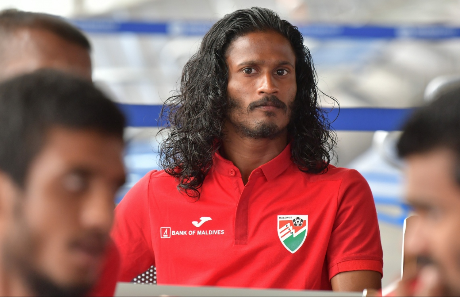 އަޔާ، 2019 ވަނަ އަހަރު ގައުމީ ފުޓްބޯޅަ ޓީމާ އެކު.--- ފޮޓޯ: ނިޝާން އަލީ/ މިހާރު