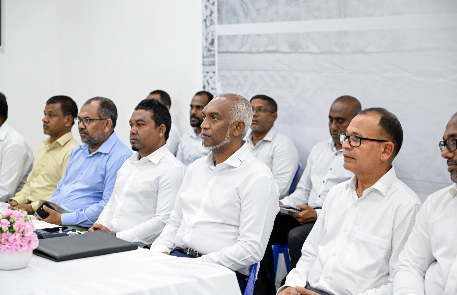 މަގޫދޫ މީހުންގެ ޝަކުވާތައް ރައީސް މުއިއްޒު މިއަދު އަޑުއައްސަވަނީ.---ފޮޓޯ: ރައީސް އޮފީސް