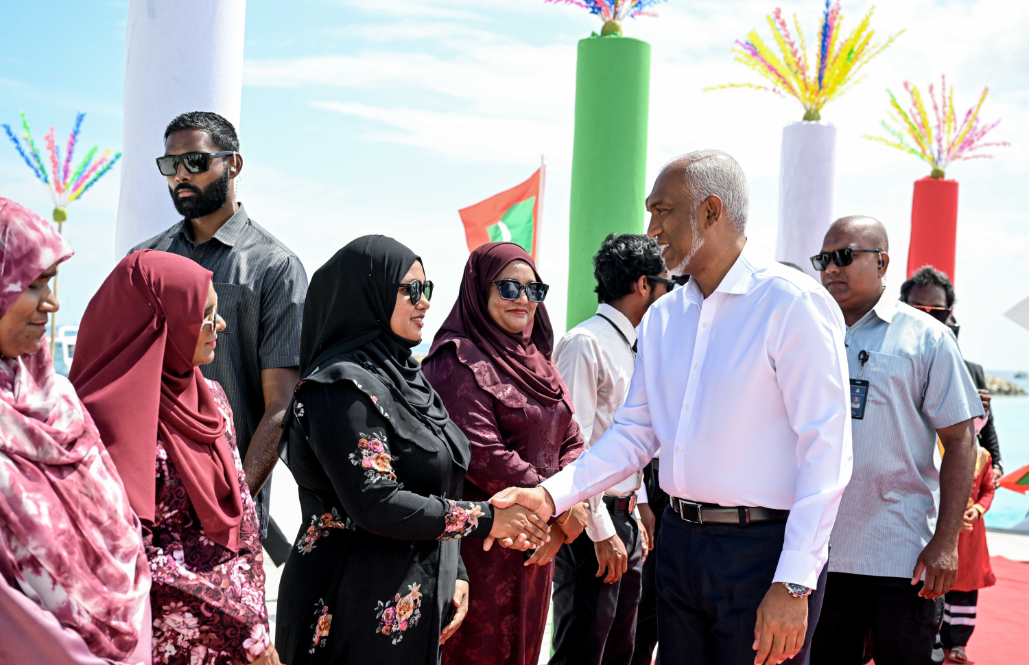 ރައީސް މުއިއްޒު މިއަދު ކަނޑޫދު އަށް ވަޑައިގަތުމުން މަރުހަވާ ދަންނަވަނީ.---ފޮޓޯ: ރައީސް އޮފީސް