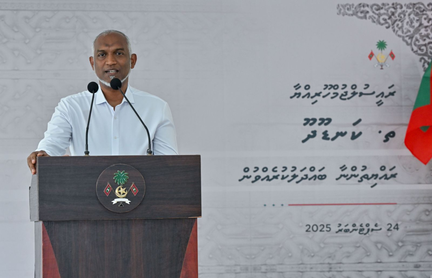 ރައީސް މުއިއްޒު ކަނޑޫދު އަށް މިއަދު ވަޑައިގެން އެ ރަށުގެ ރައްޔިތުންނާ ވާހަކަފުޅު ދައްކަވަނީ.---ފޮޓޯ: ރައީސް އޮފީސް