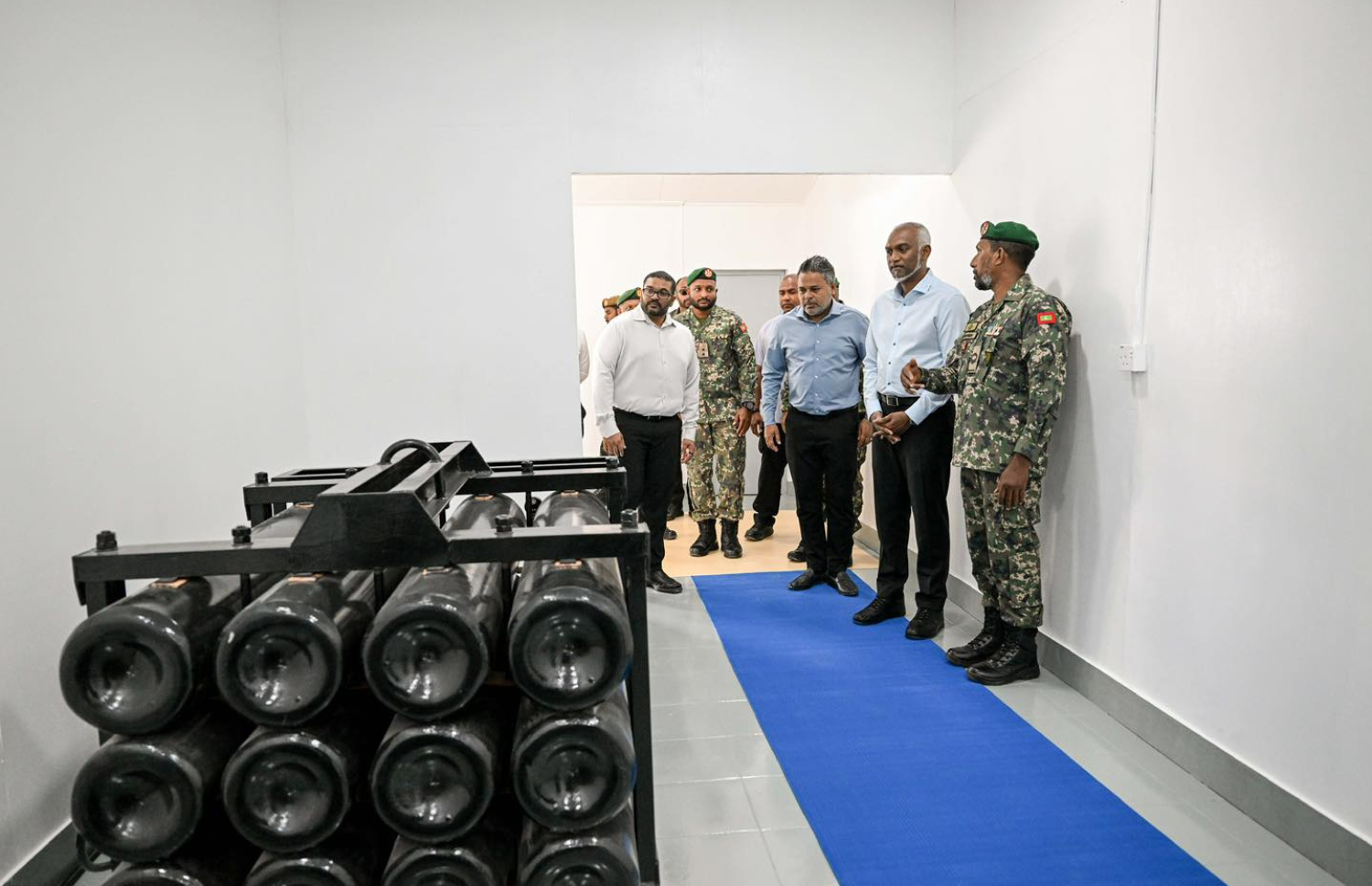 ގުރައިދޫގައި ބެހެއްޓި ޑީކޯ ޗެމްބަރުގެ މައުލޫމާތު ރައީސަށް މިއަދު އަރުވަނީ.---ފޮޓޯ: ރައީސް އޮފީސް