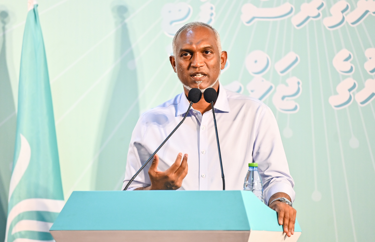 ޕީއެންސީ ޖަގަހަ ޖަލްސާގައި ރައީސް ޑރ މުހައްމަދު މުއިއްޒު ވާހަކަފުޅު ދައްކަވަނީ -- ފޮޓޯ: ފަޔާޒު މޫސާ | މިހާރު