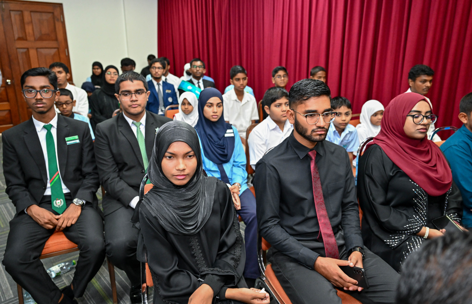 ޤުރުއާން ކިޔެވުމުގެ 37 ވަނަ ޤައުމީ މުބާރާތުގެ އިނާމު ދިނުމުގެ ރަސްމިއްޔާތުގައި ބައެއް ސްކޫލުތަކުގެ ދަރިވަރުން ބައިވެރިވަނީ --- ފޮޓޯ/ރައީސް އޮފީސް