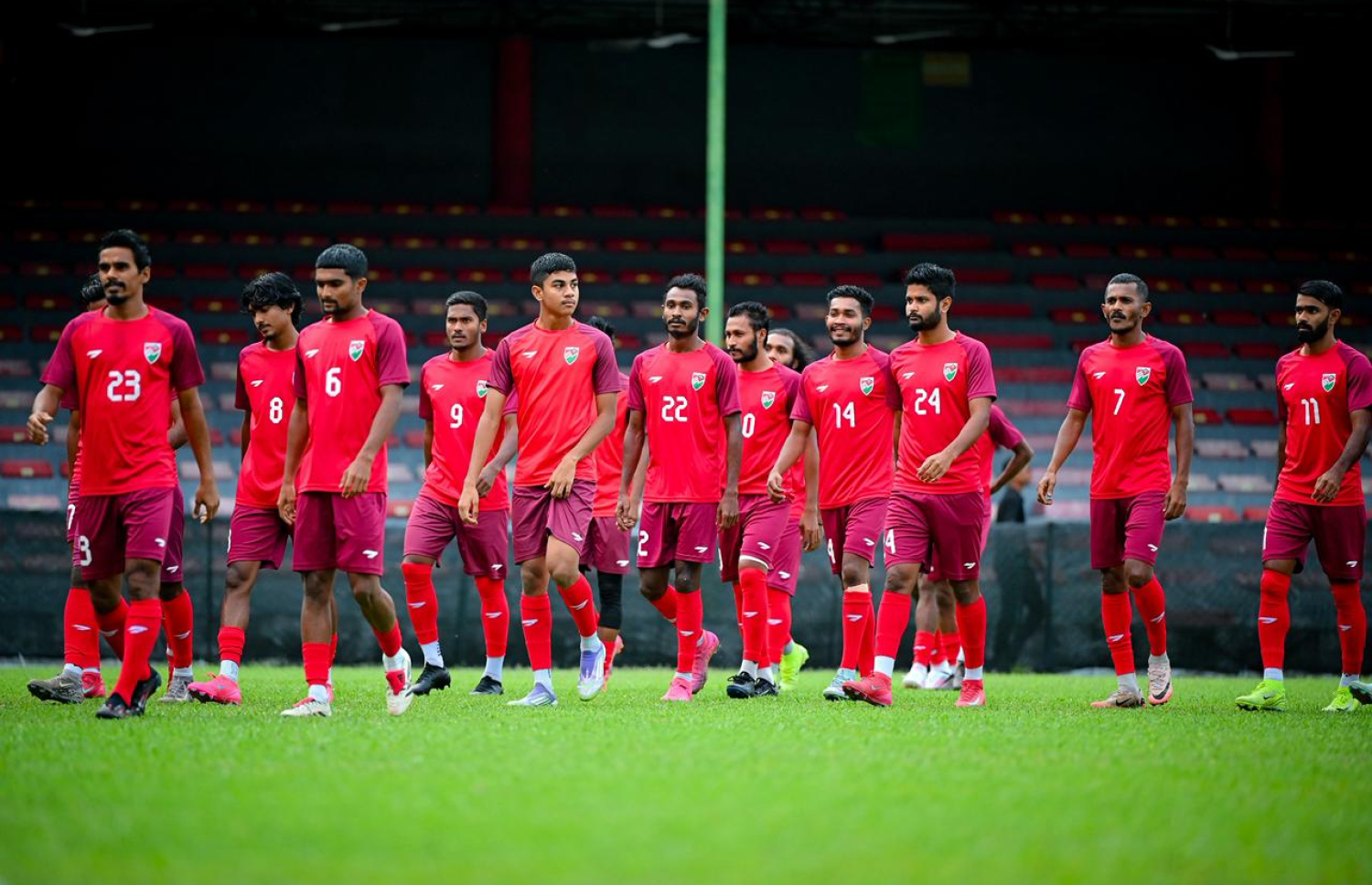 ގައުމީ ޓީމުން ގަލޮޅު ދަނޑުގައި މިއަދު ކުރި ޕްރެކްޓިހުގެ ތެރެއިން --- ފޮޓޯ: ނިޝާން އަލީ | މިހާރު