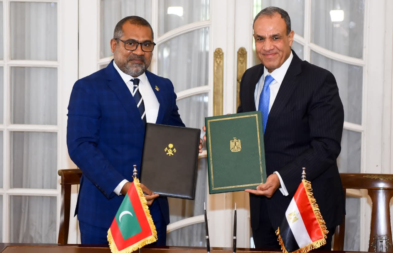 މިސްރުގެ ހާރިޖީ ވަޒީރާ މިނިސްޓަރު ޑރ. ހަލީލް ބައްދަލުކުރައްވަނީ. --ފޮޓޯ: ފޮރިން މިނިސްޓްރީ