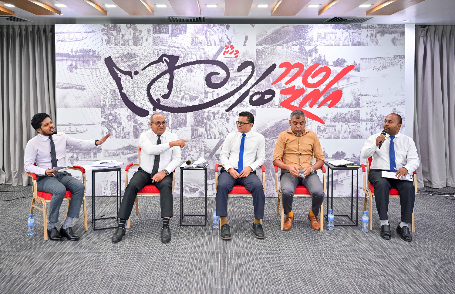 "މިހާރު" އިން ބޭއްވި އައްޑޫ ބަހުސް