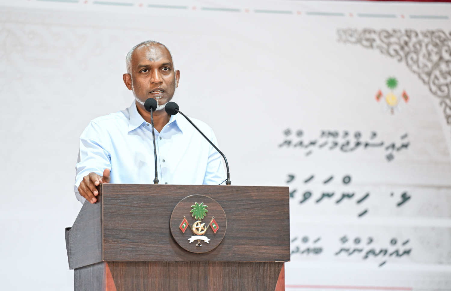 ރައީސް މުއިއްޒު ހިންނަވަރުގެ ރައްޔިތުންނާ މިއަދު ވާހަކަފުޅު ދައްކަވަނީ.---ފޮޓޯ: ރައީސް އޮފީސް