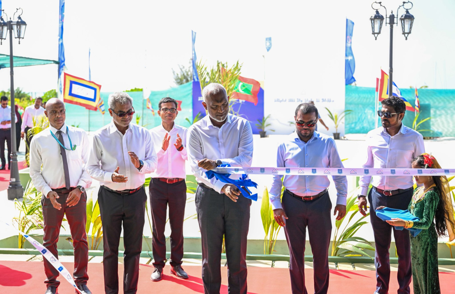 ސްޓެލްކޯއިން ކ. ތުލުސްދޫގައި އިއްޔެ ހުޅުވި ސްޓޭޓް ޔުނިޓީ ސްކިލް އެކަޑަމީ ރައީސް ޑރ. މުހައްމަދު މުއިއްޒު ހުޅުވައިދެއްވަނީ.-- ފޮޓޯ: ރައިސް އޮފީސް