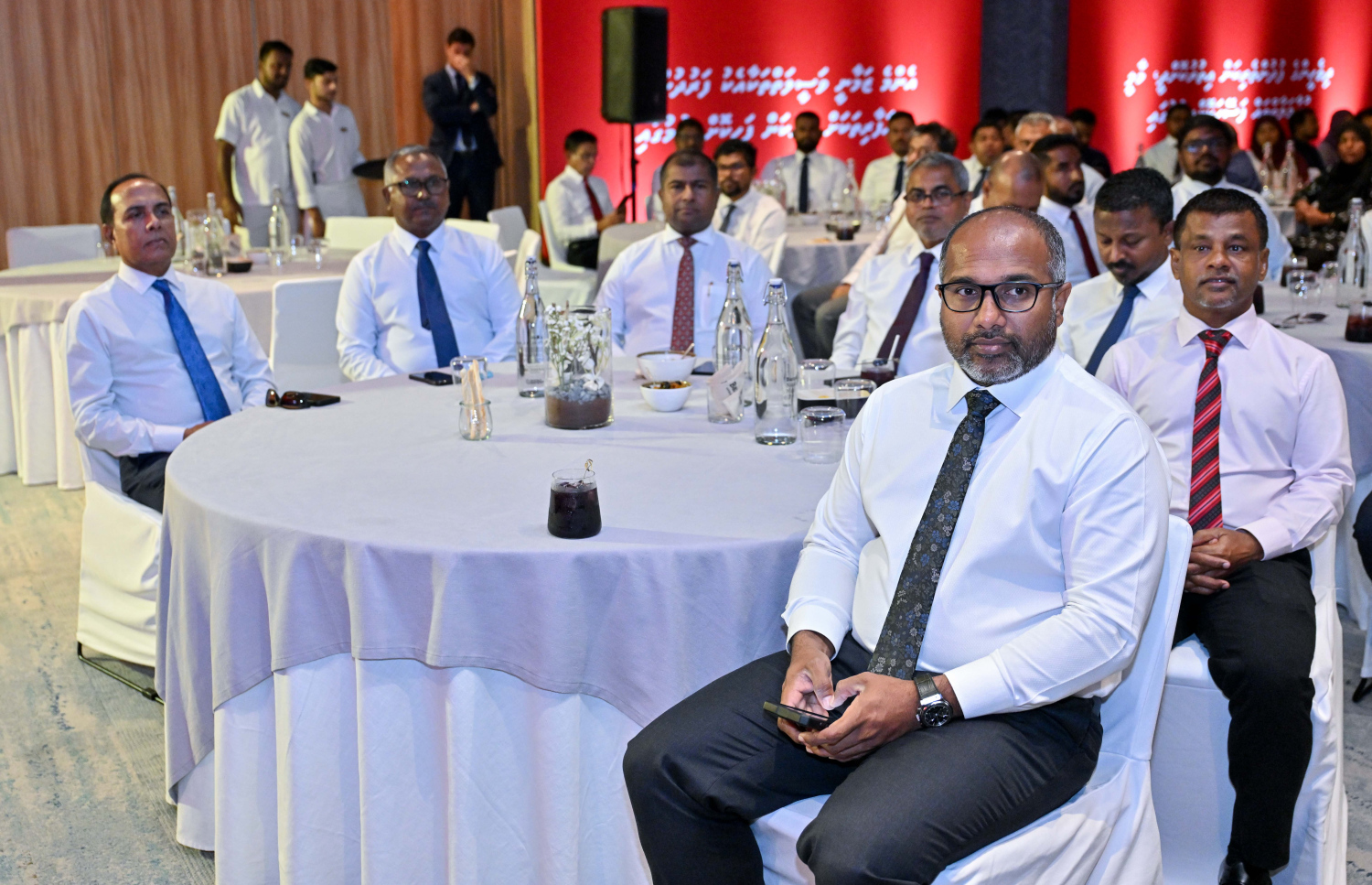 ބީއެމްއެލްގެ އިންޓަނޭޝަނަލް ޑިޖިޓަލް ވޮލެޓް "ސްވައިޕް" ތައާރަފުކުރަން ބޭއްވި ރަސްމިއްޔާތުގައި ސަރުކާރުގެ ބައެއް މިނިސްޓަރުން ބައިވެރިވެ ވަޑައިގަންނަވަނީ --- ފޮޓޯ/ރައީސް އޮފީސް