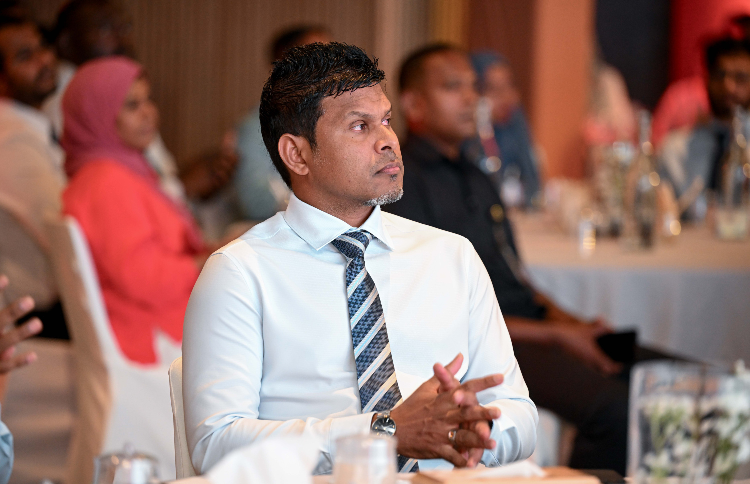 ބީއެމްއެލްއިން އާ ހިދުމަތްތަކެއް ތައާރަފްކުރަން ބޭއްވި ރަސްމިއްޔާތުގައި ނައިބު ރައީސް ހުސެއިން މުހައްމަދު ލަތީފް ބައިވެރިވެ ވަޑައިގަންނަވަނީ --- ފޮޓޯ/ރައީސް އޮފީސް